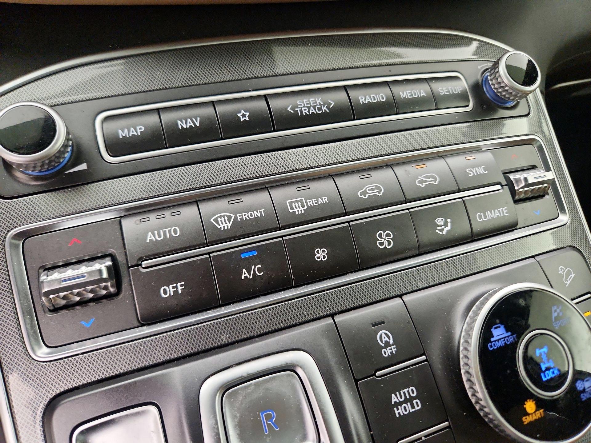 Thumbnail: 2023 Hyundai Santa Fe - 17