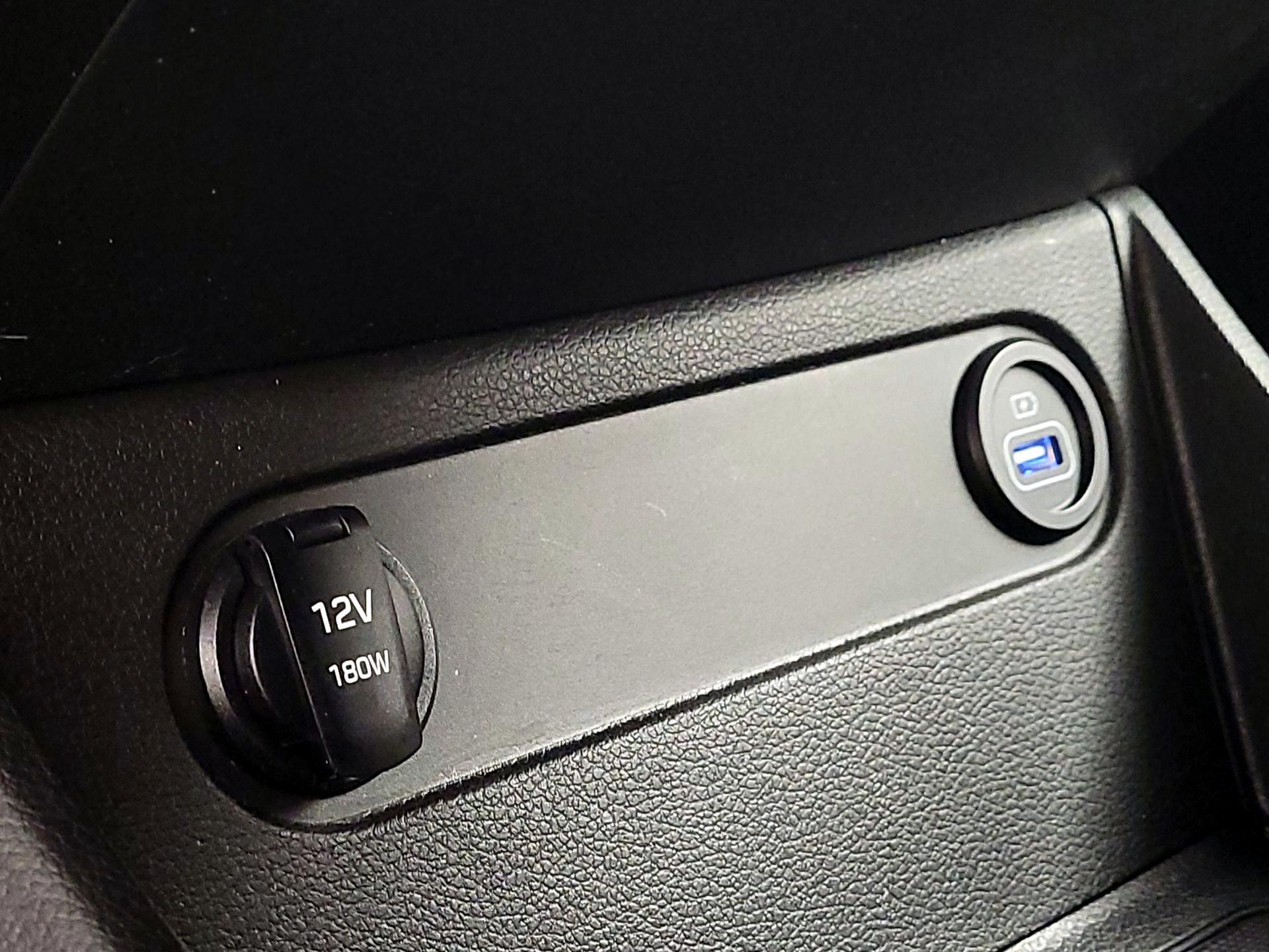 Thumbnail: 2023 Hyundai Santa Fe - 18