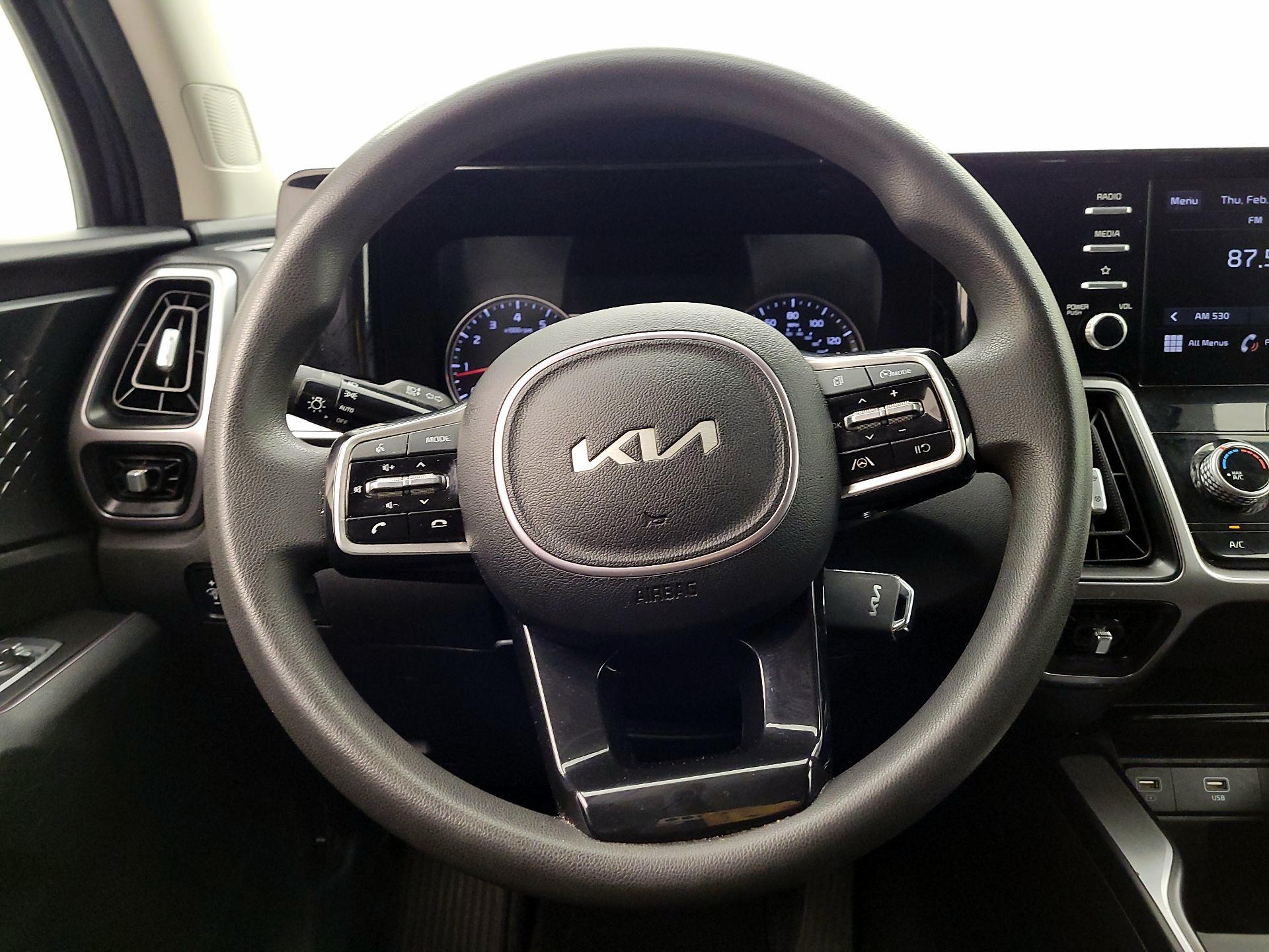 Thumbnail: 2023 Kia Sorento - 10