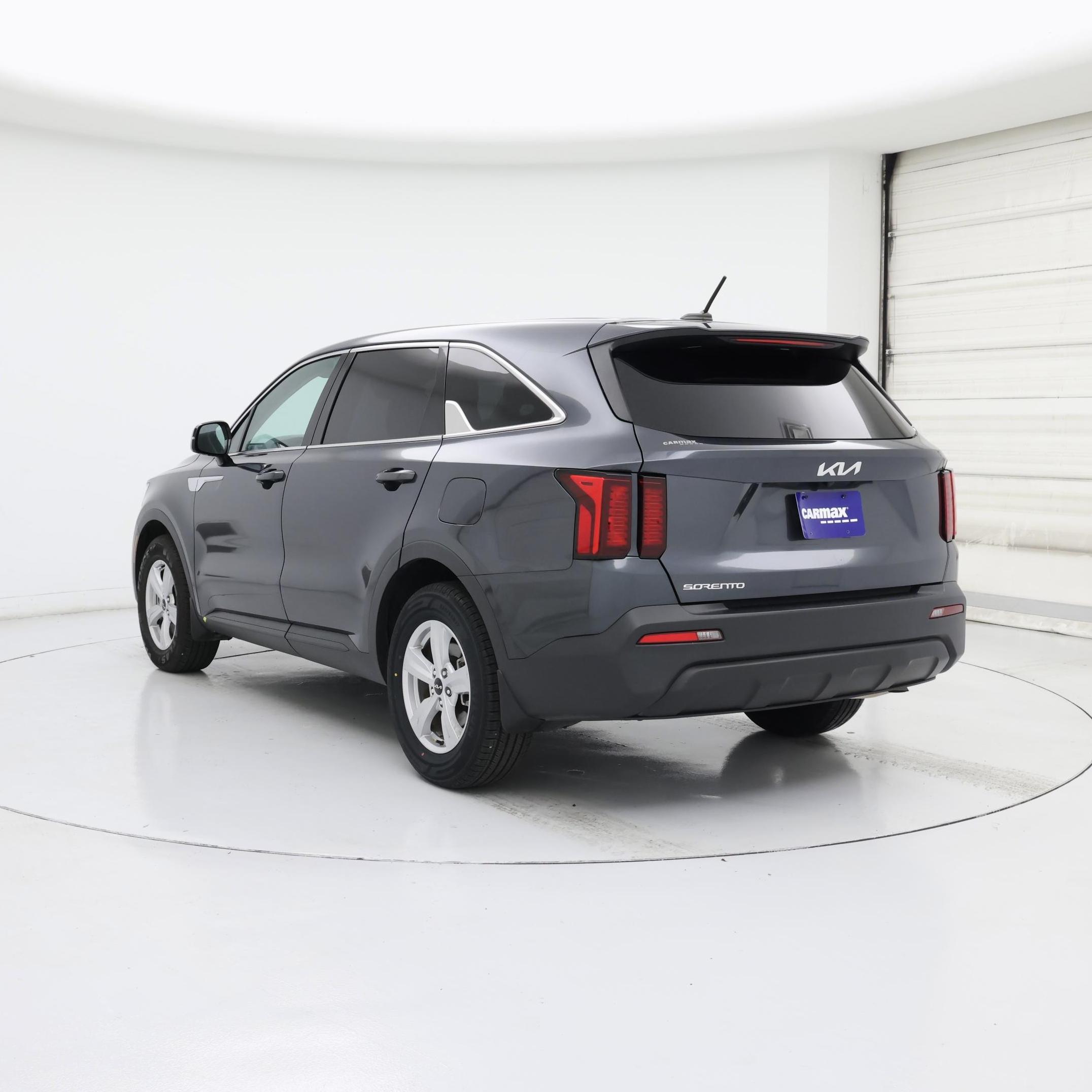 Thumbnail: 2023 Kia Sorento - 2