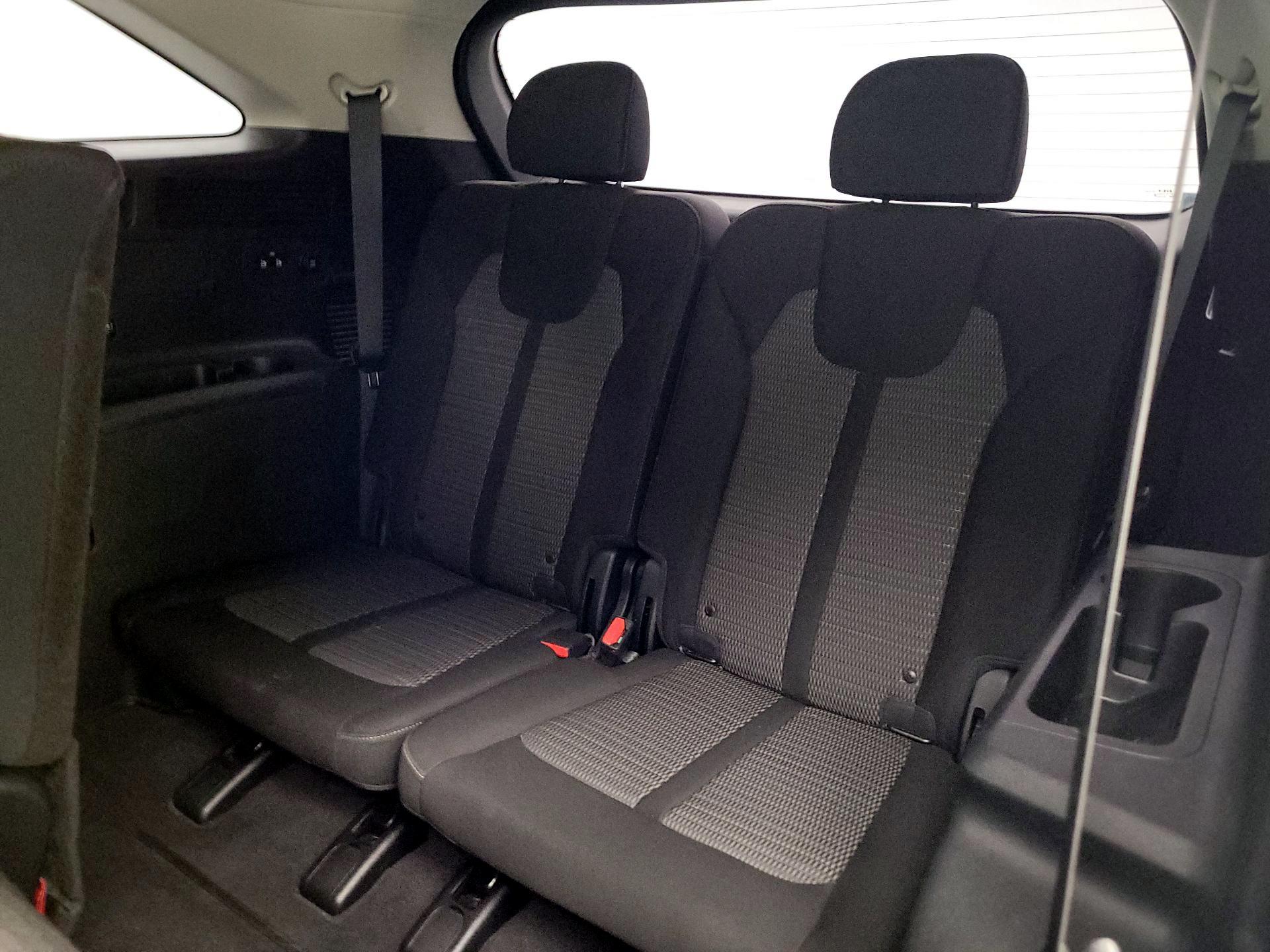 Thumbnail: 2023 Kia Sorento - 20