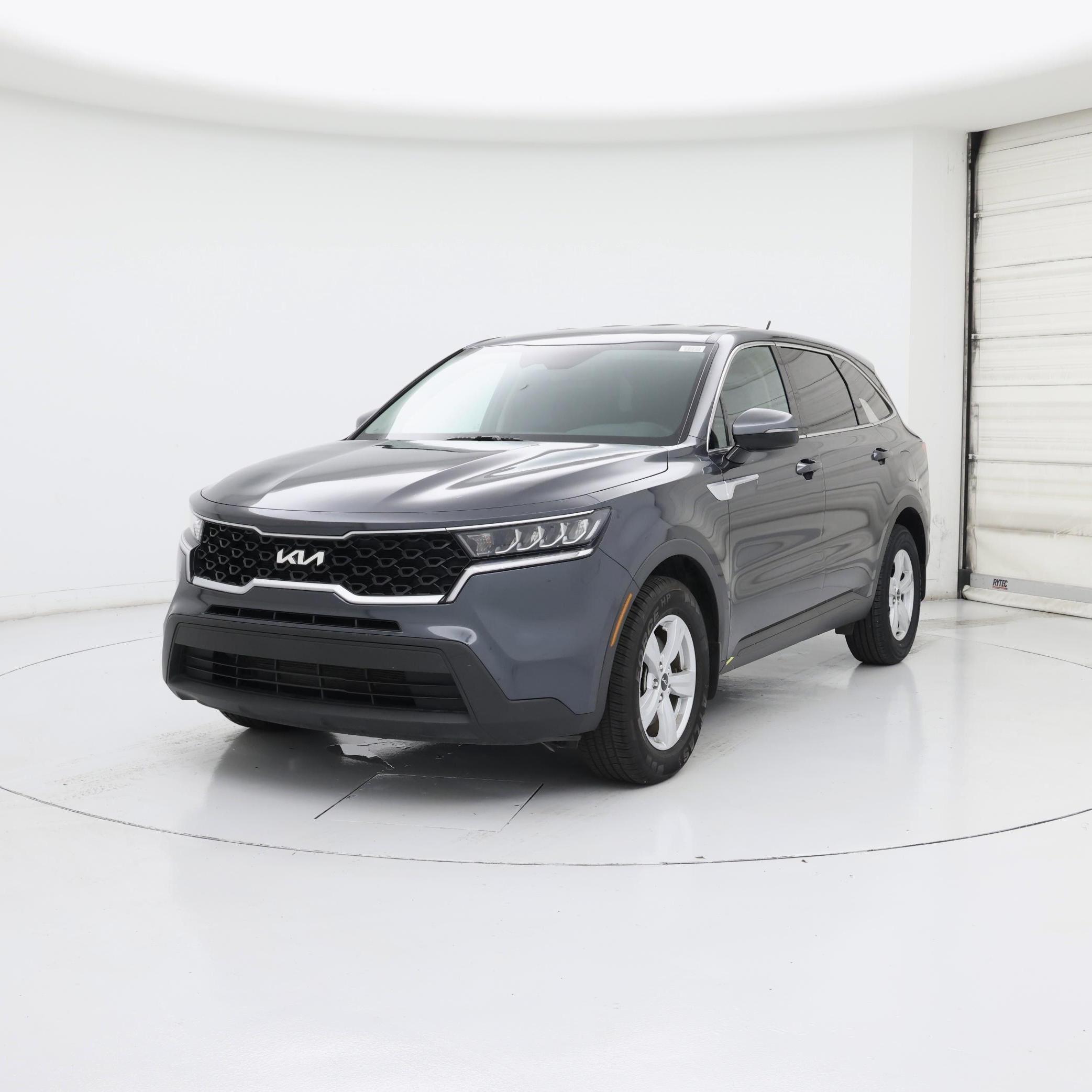 Thumbnail: 2023 Kia Sorento - 4
