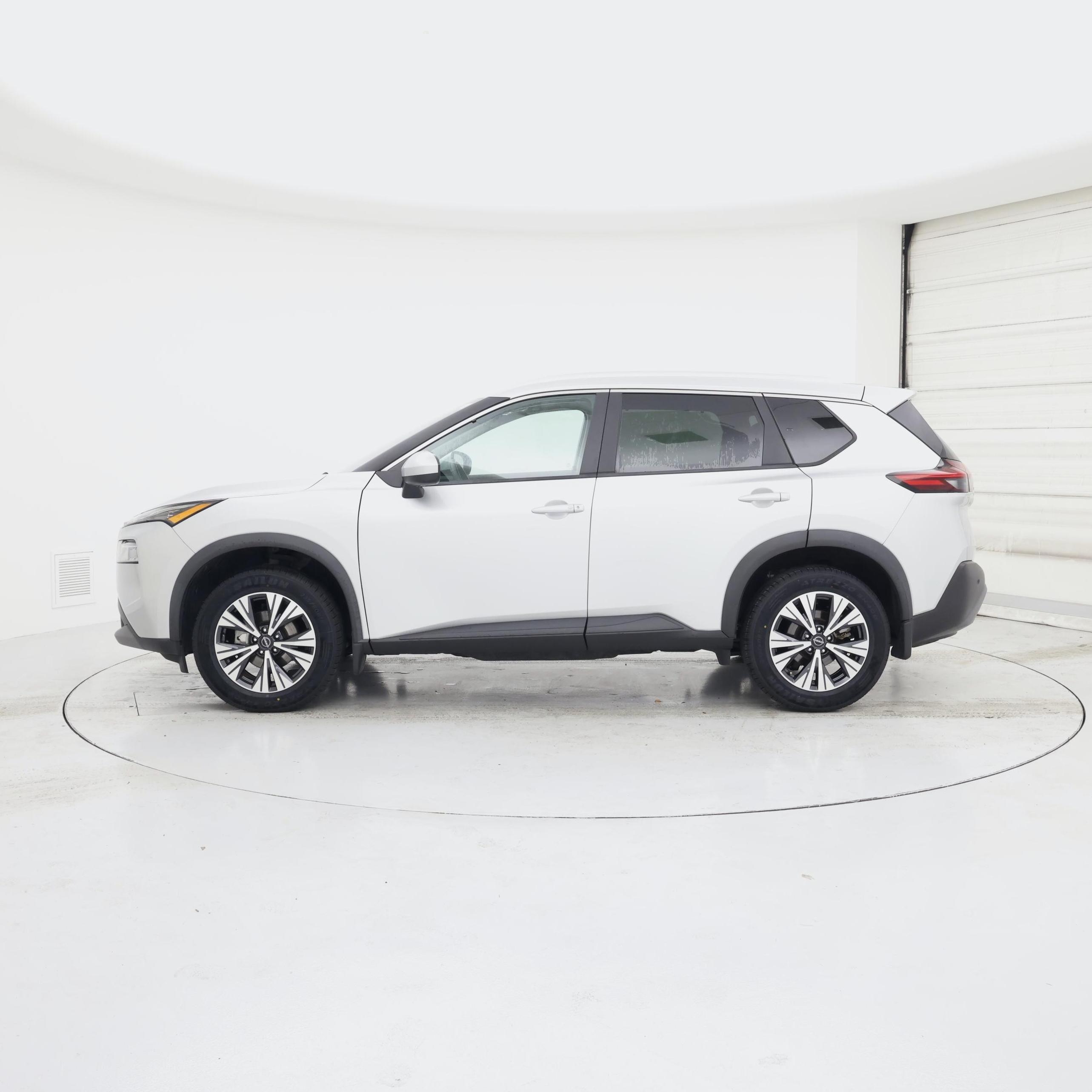 Thumbnail: 2023 Nissan Rogue - 3