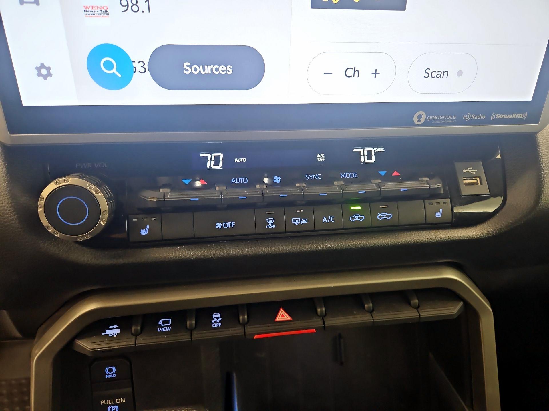 Thumbnail: 2023 Toyota Tundra - 17