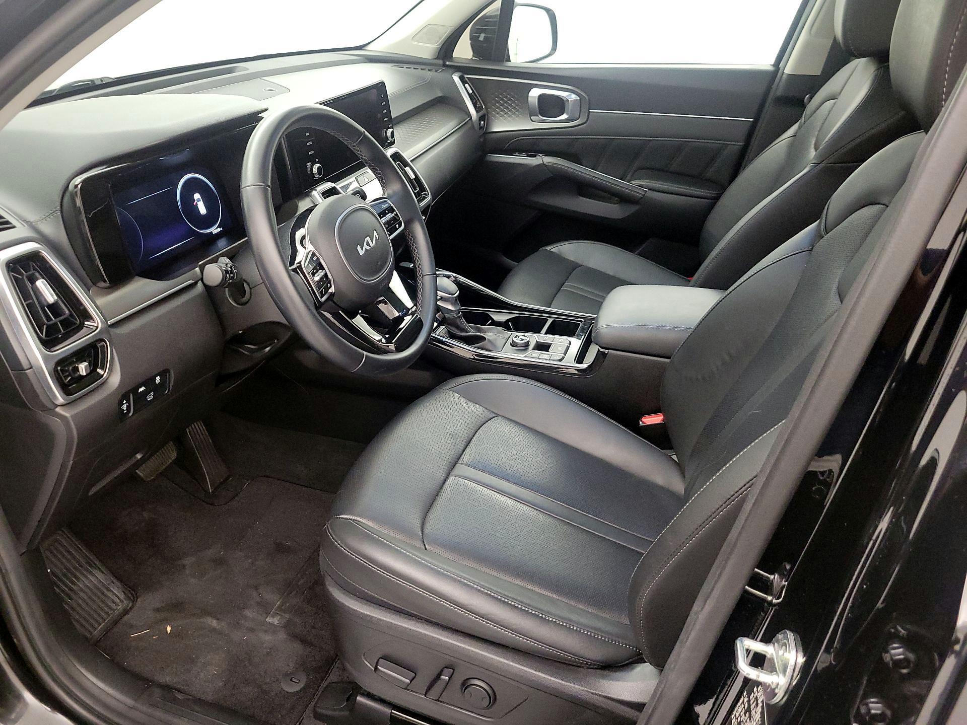 Thumbnail: 2023 Kia Sorento - 11