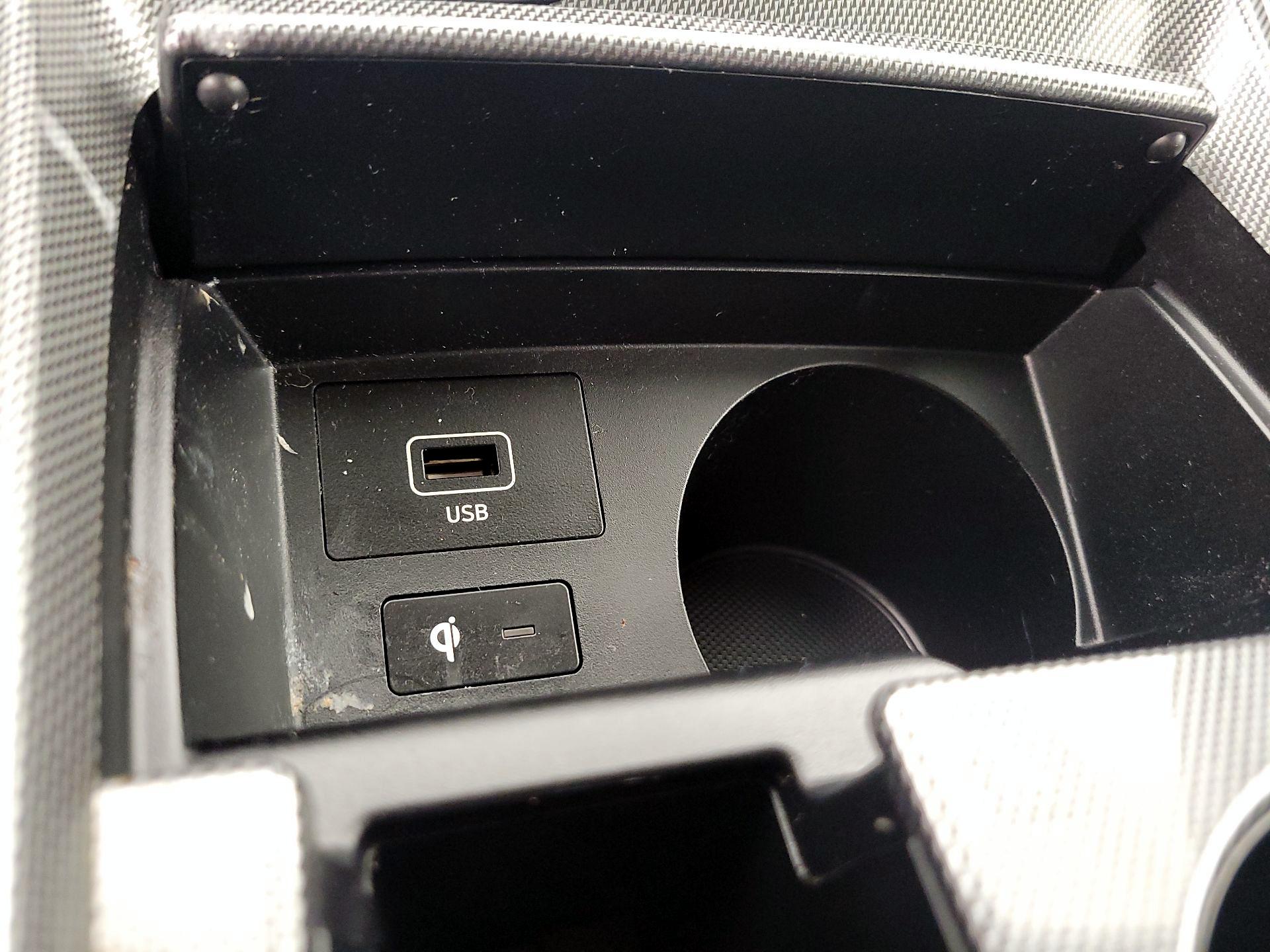 Thumbnail: 2022 Hyundai Santa Fe - 17