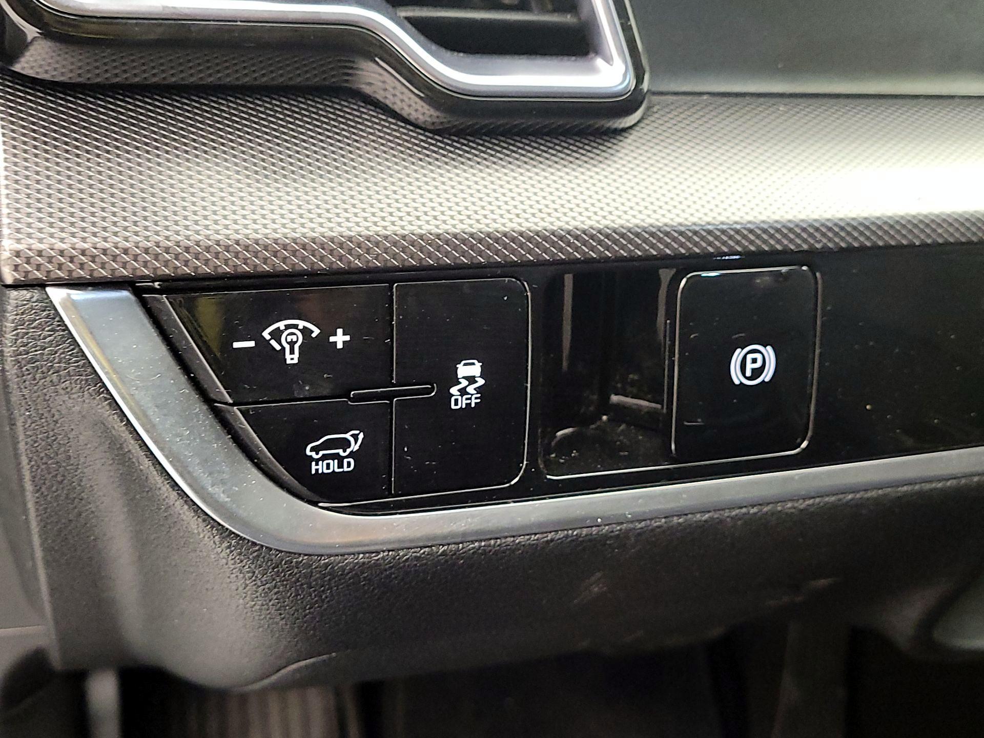 Thumbnail: 2023 Kia Sportage - 13