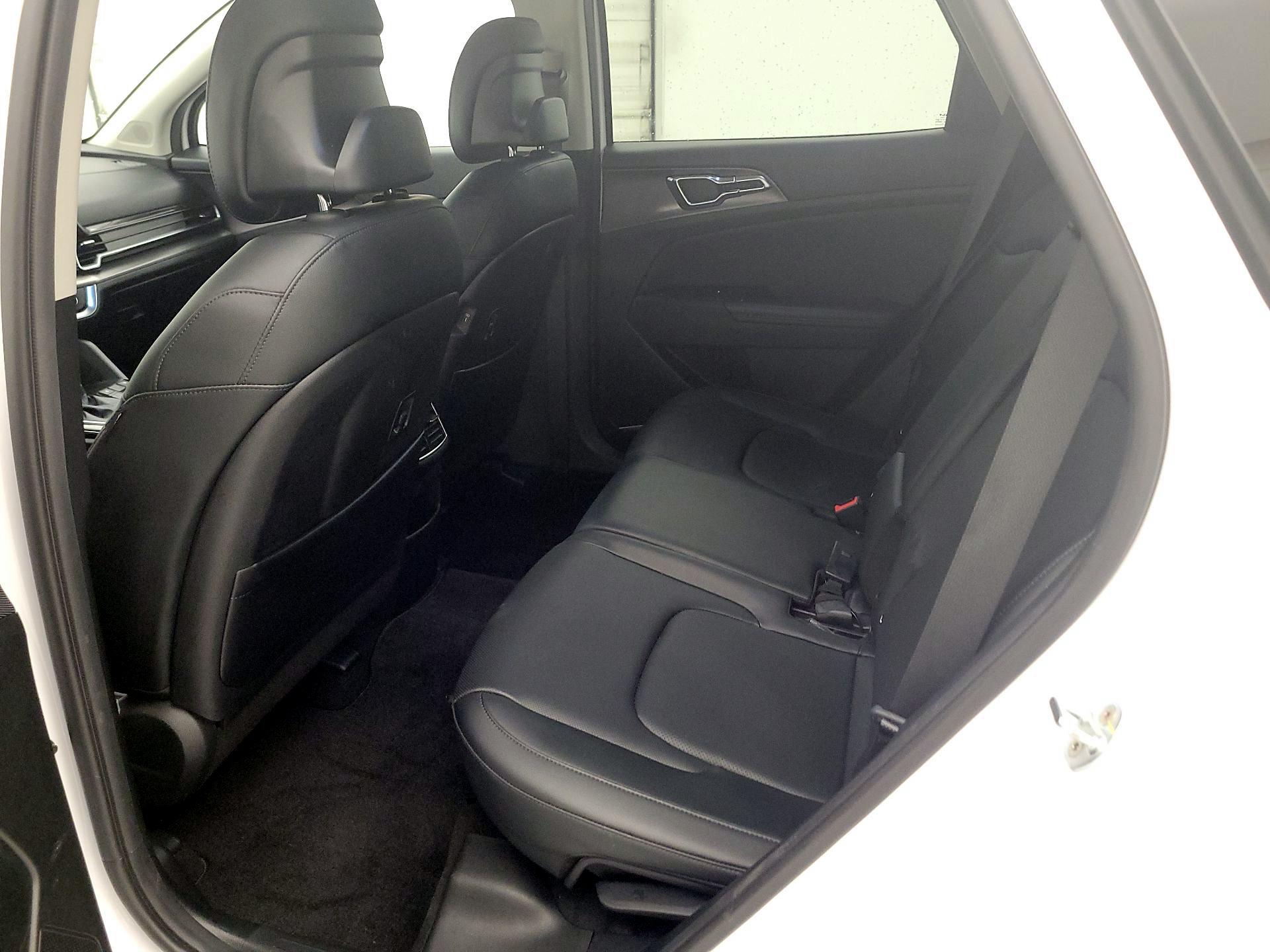 Thumbnail: 2023 Kia Sportage - 19