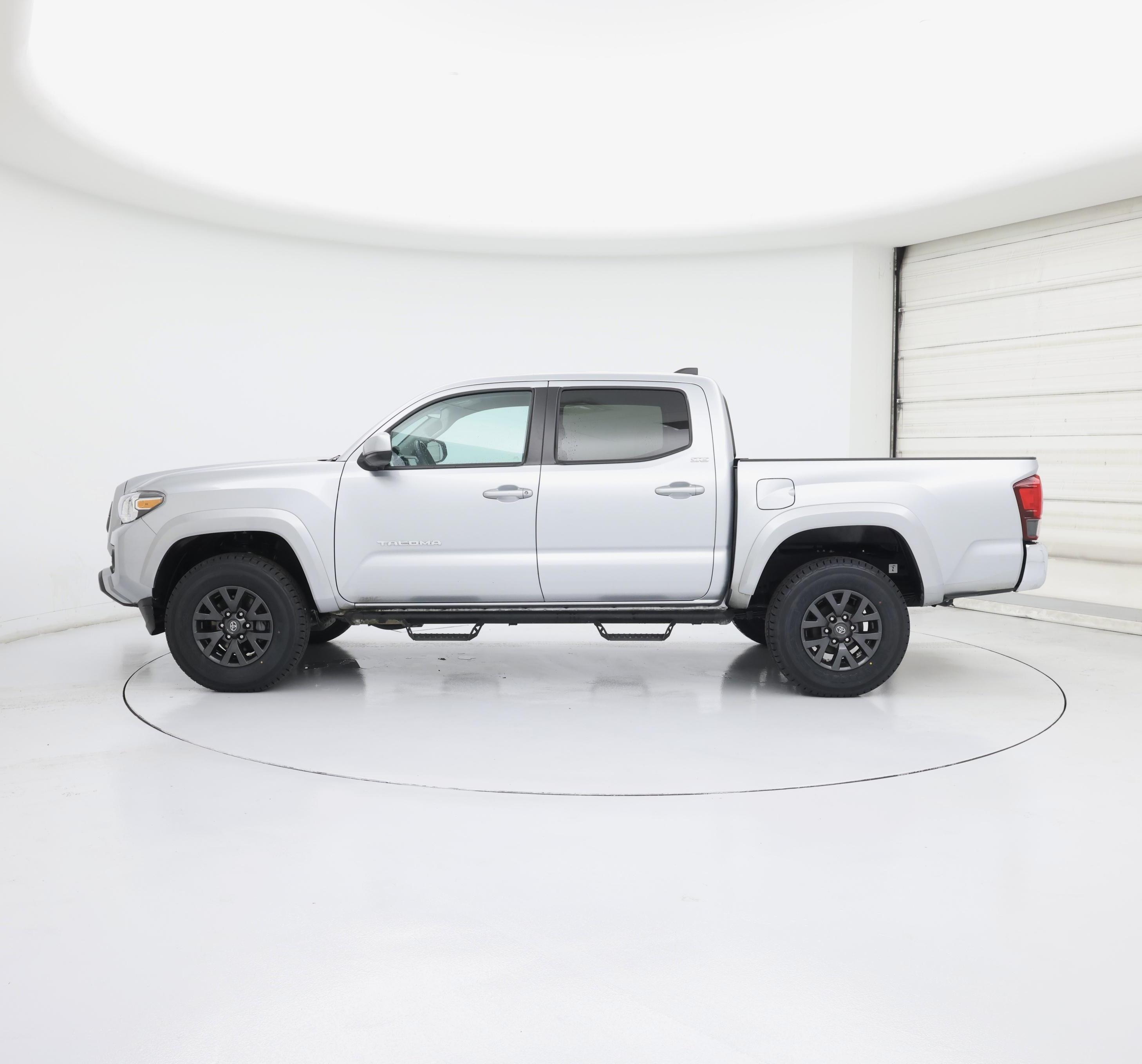 Thumbnail: 2022 Toyota Tacoma - 3