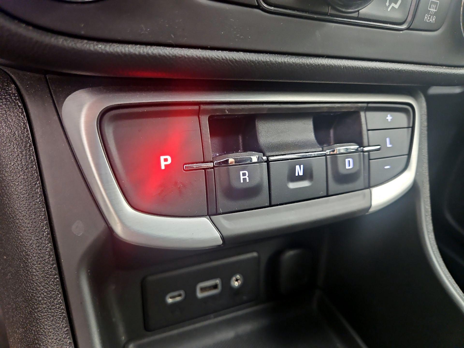 Thumbnail: 2022 GMC Terrain - 17