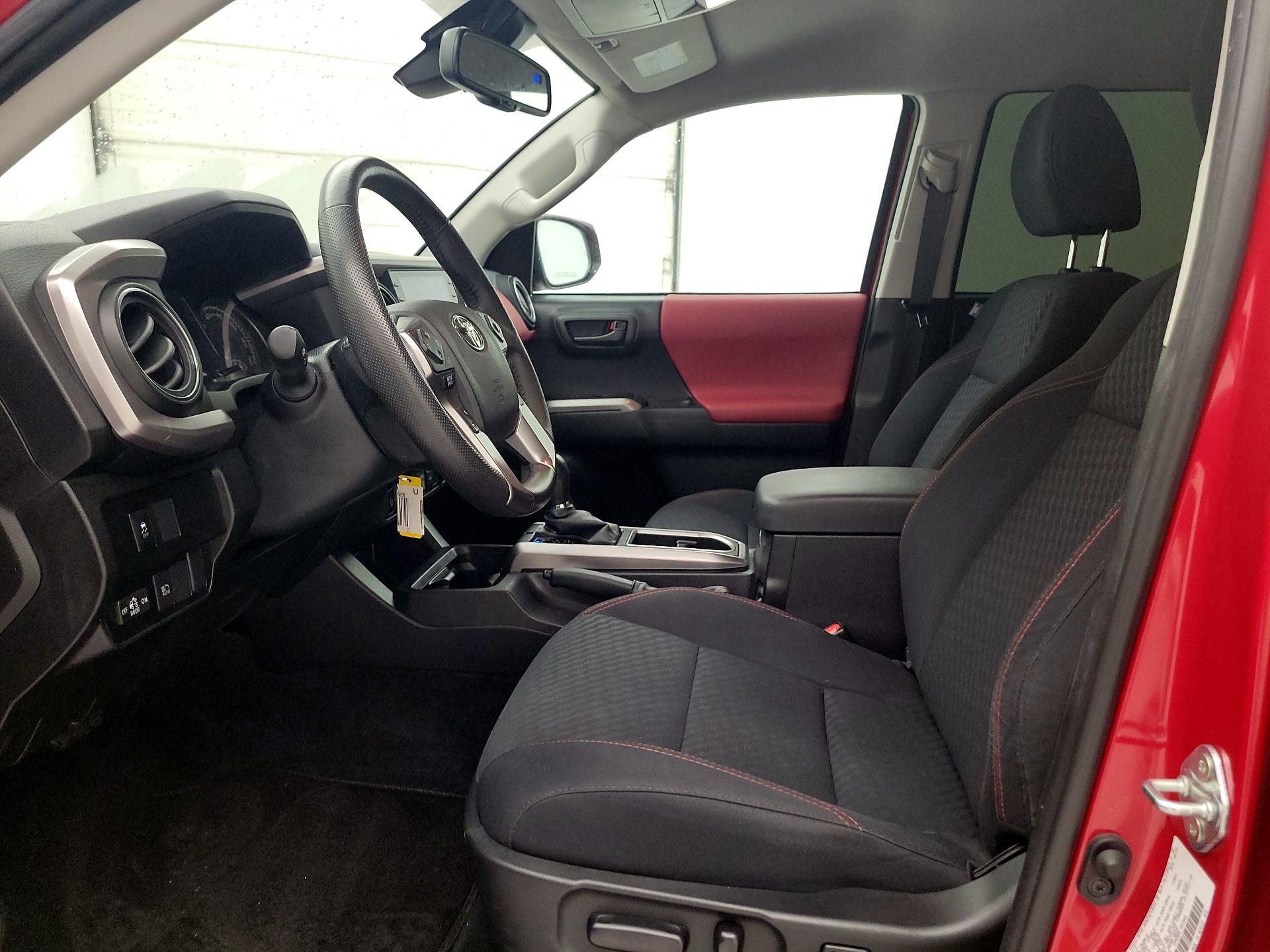 Thumbnail: 2022 Toyota Tacoma - 11