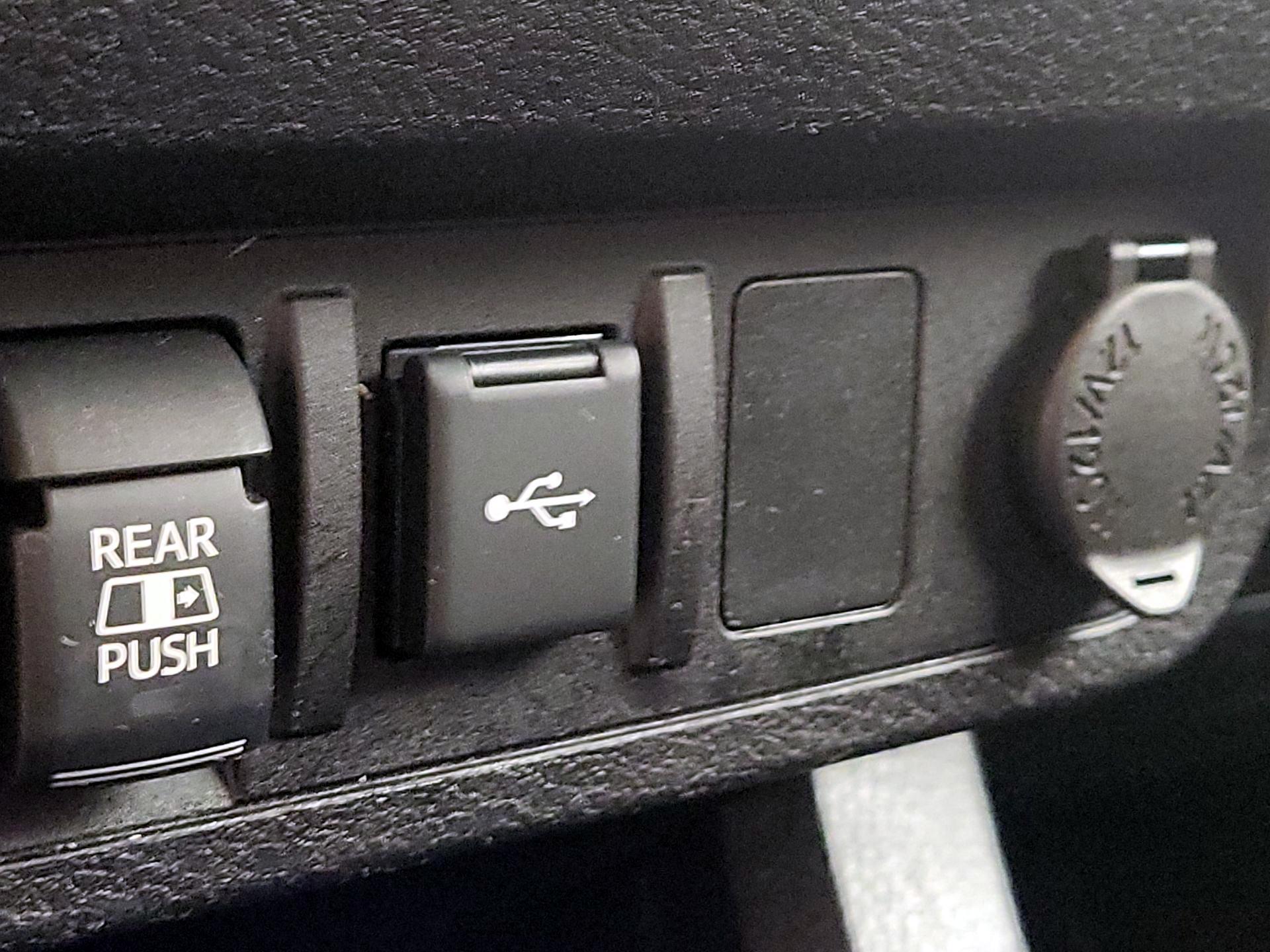 Thumbnail: 2022 Toyota Tacoma - 18