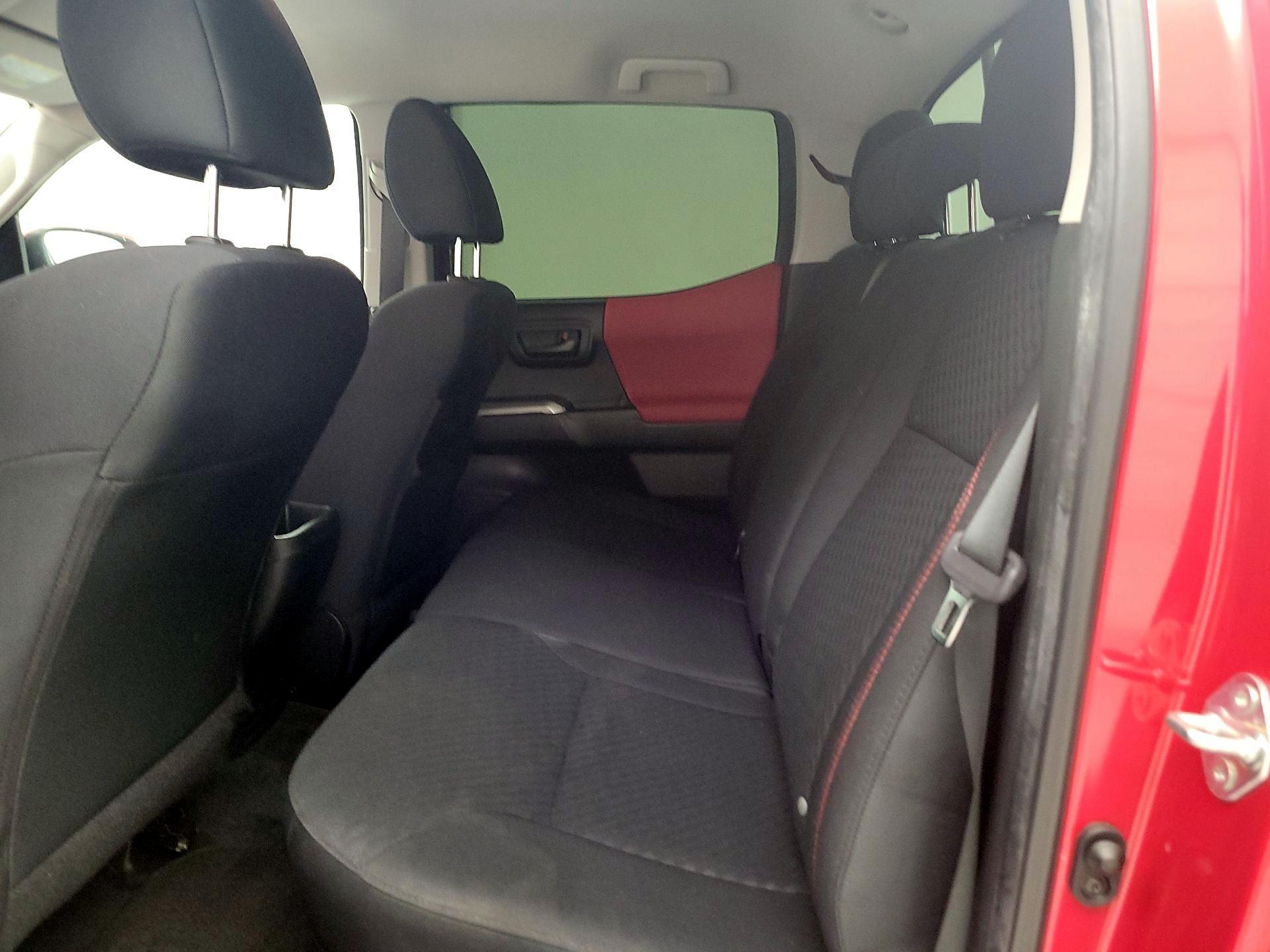 Thumbnail: 2022 Toyota Tacoma - 19