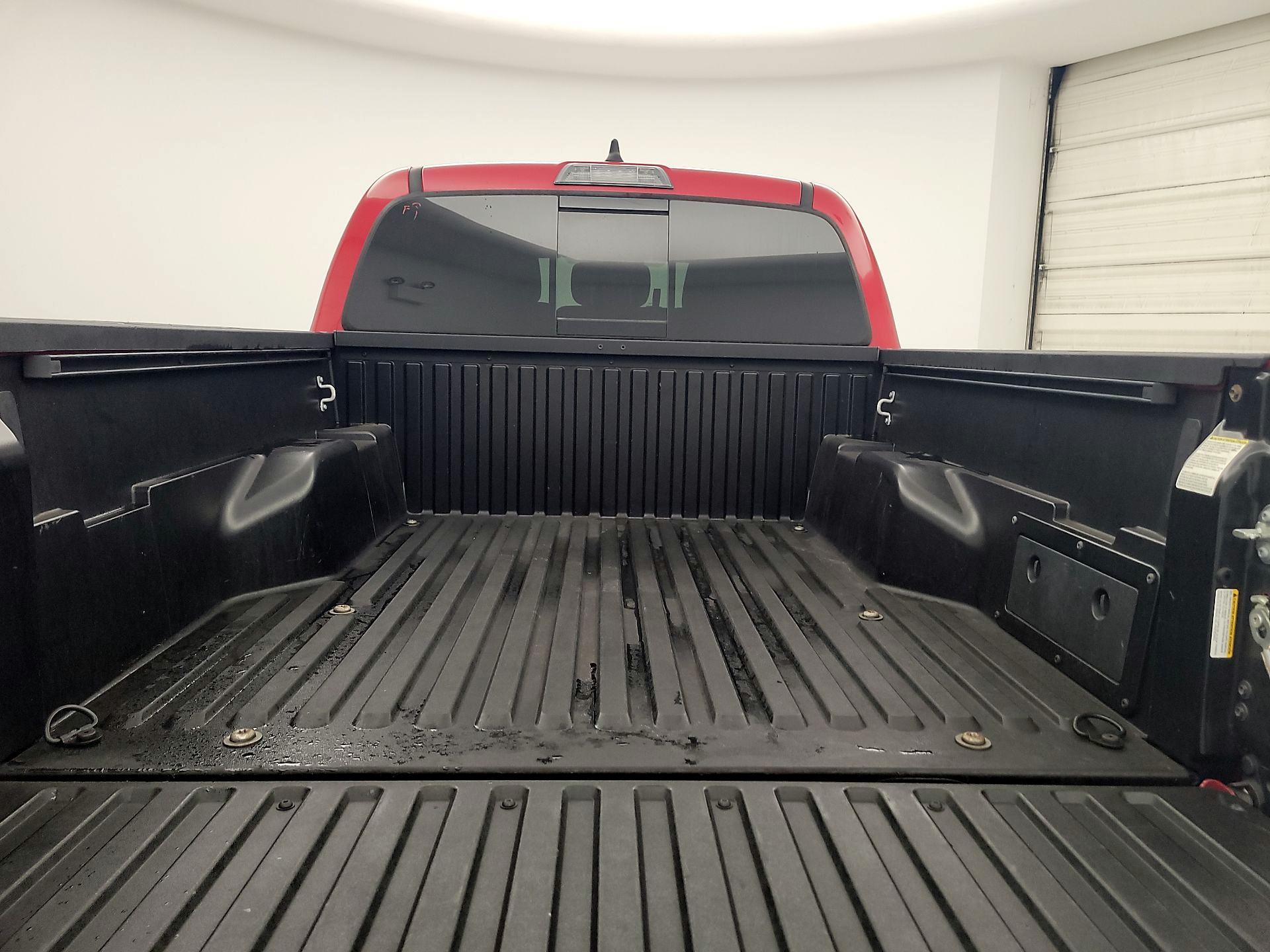 Thumbnail: 2022 Toyota Tacoma - 20