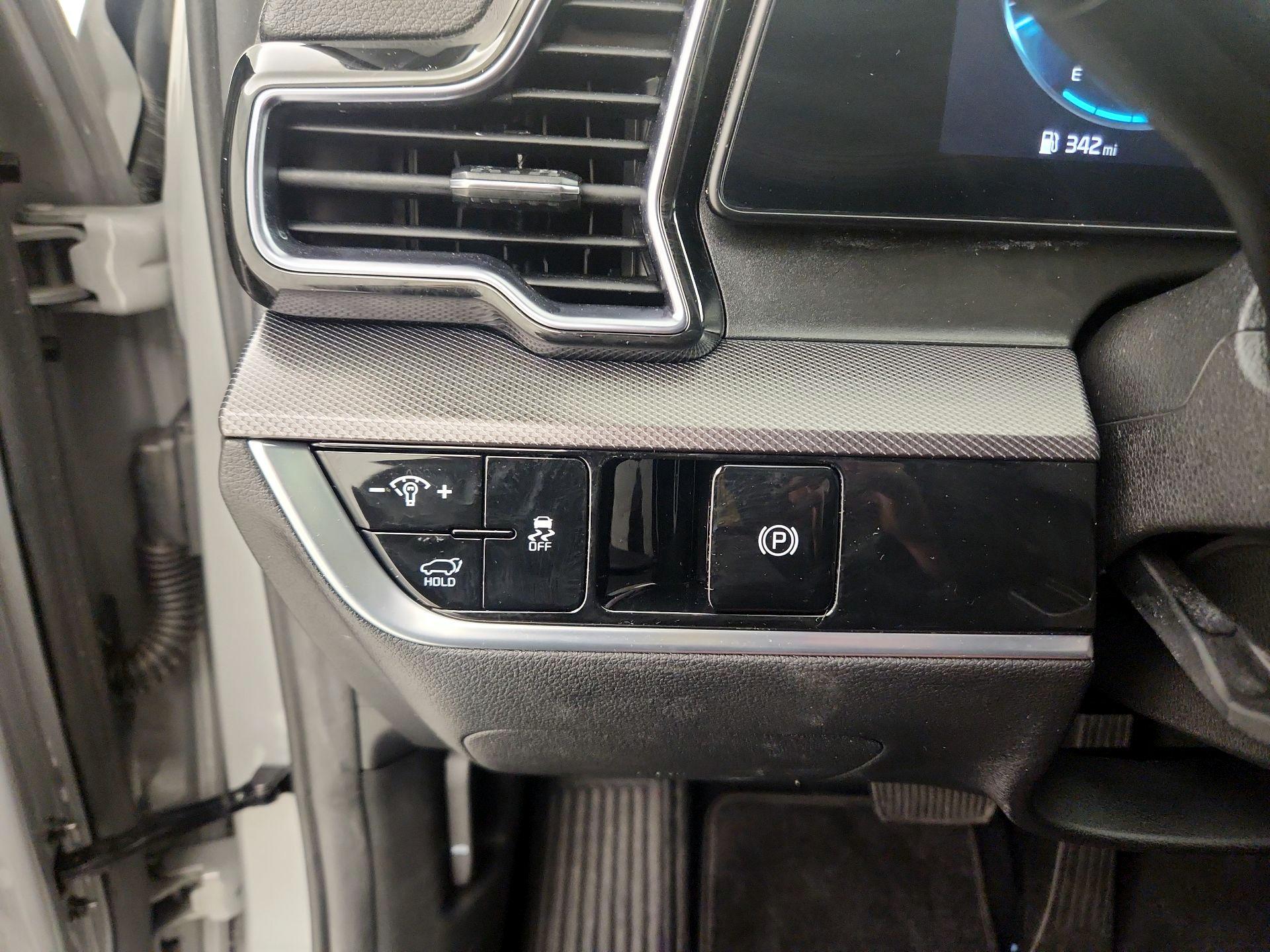 Thumbnail: 2023 Kia Sportage - 13