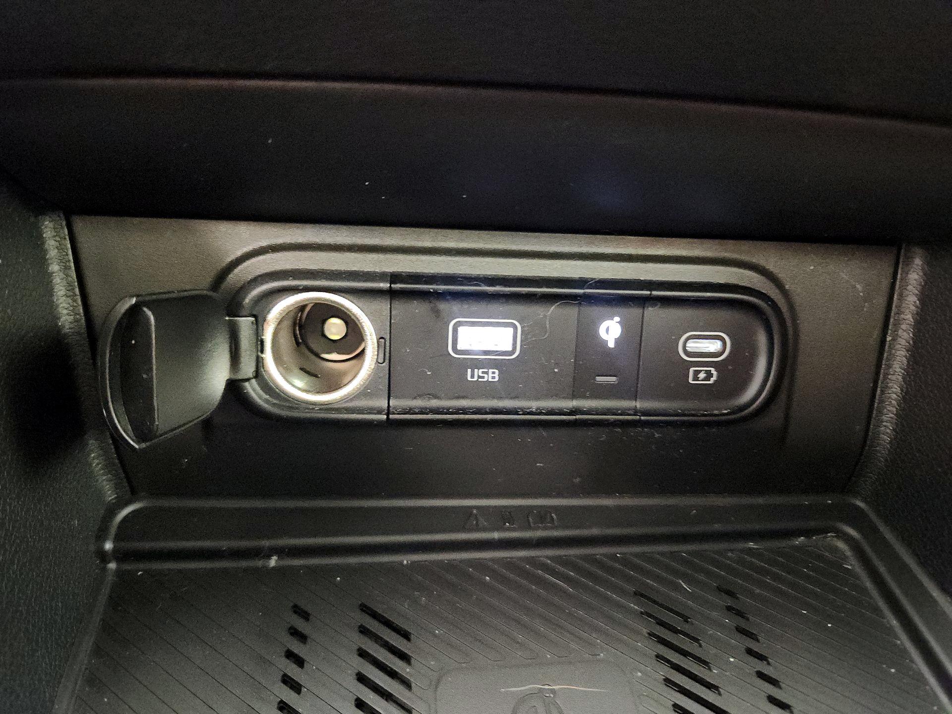 Thumbnail: 2023 Kia Sportage - 19