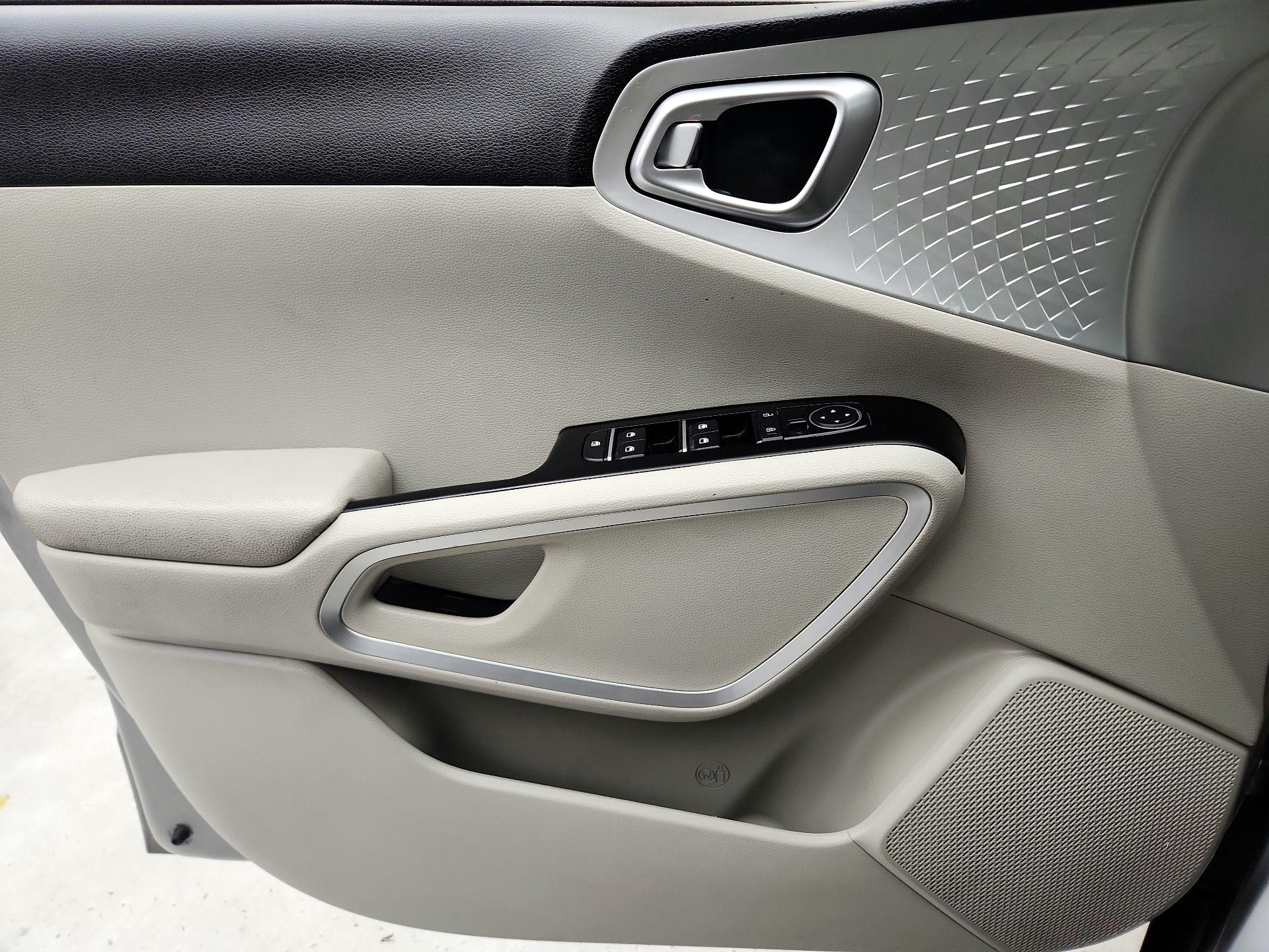 Thumbnail: 2022 Kia Soul - 12