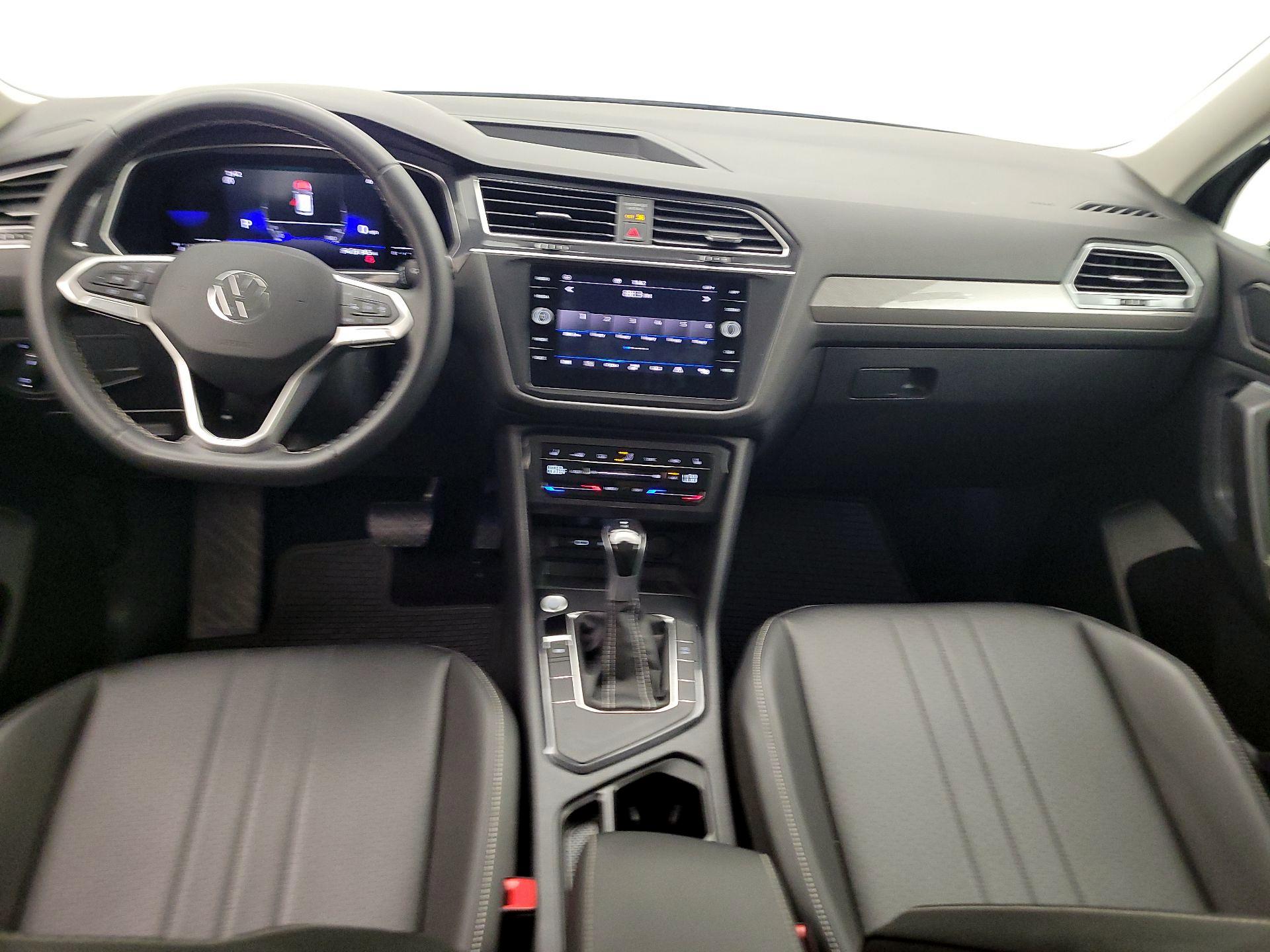 Thumbnail: 2023 Volkswagen Tiguan - 9