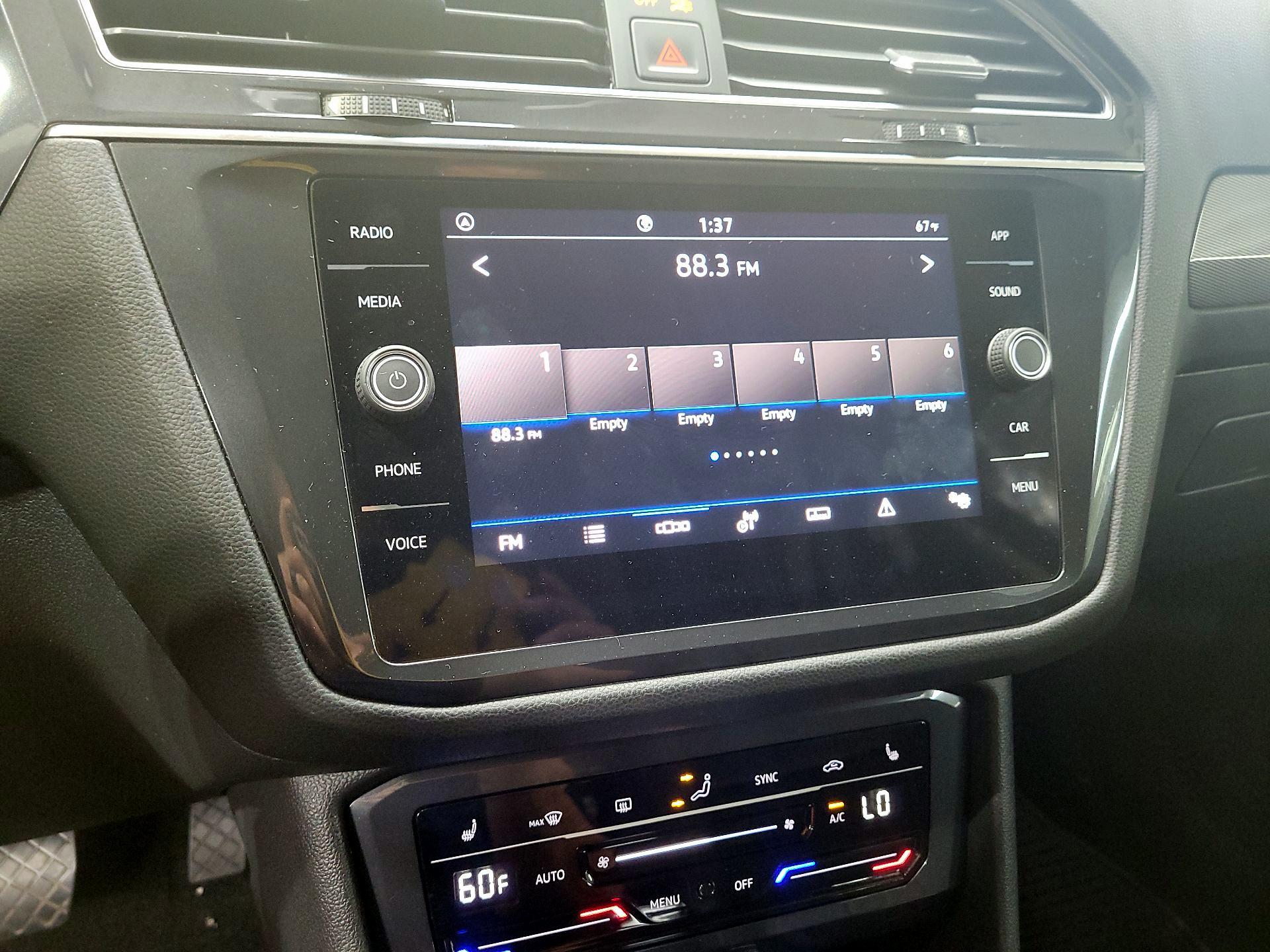 Thumbnail: 2023 Volkswagen Tiguan - 13