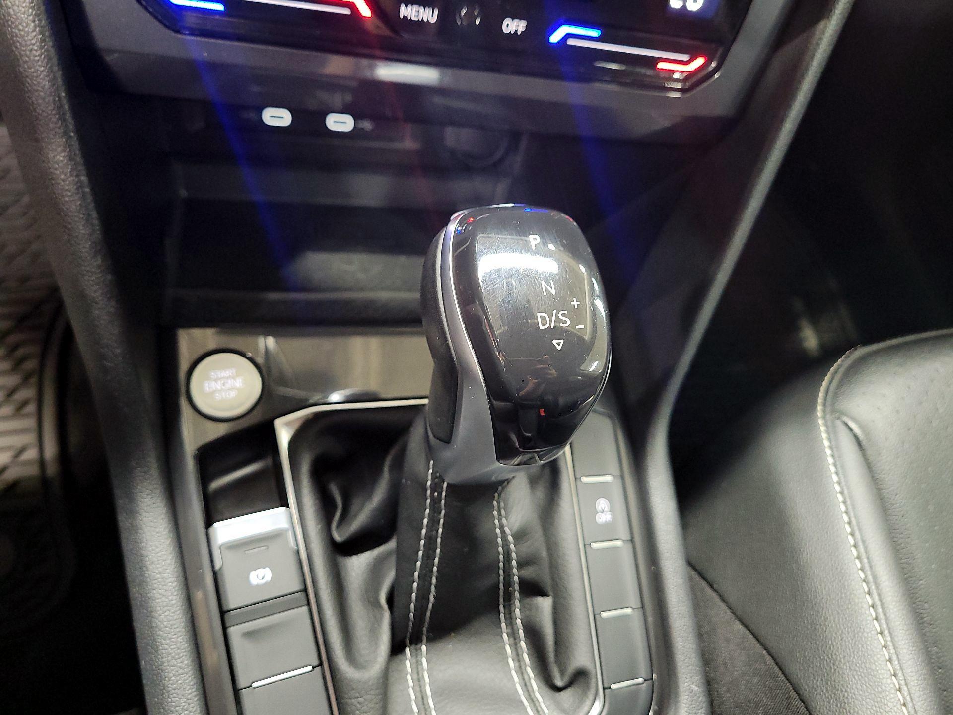 Thumbnail: 2023 Volkswagen Tiguan - 15