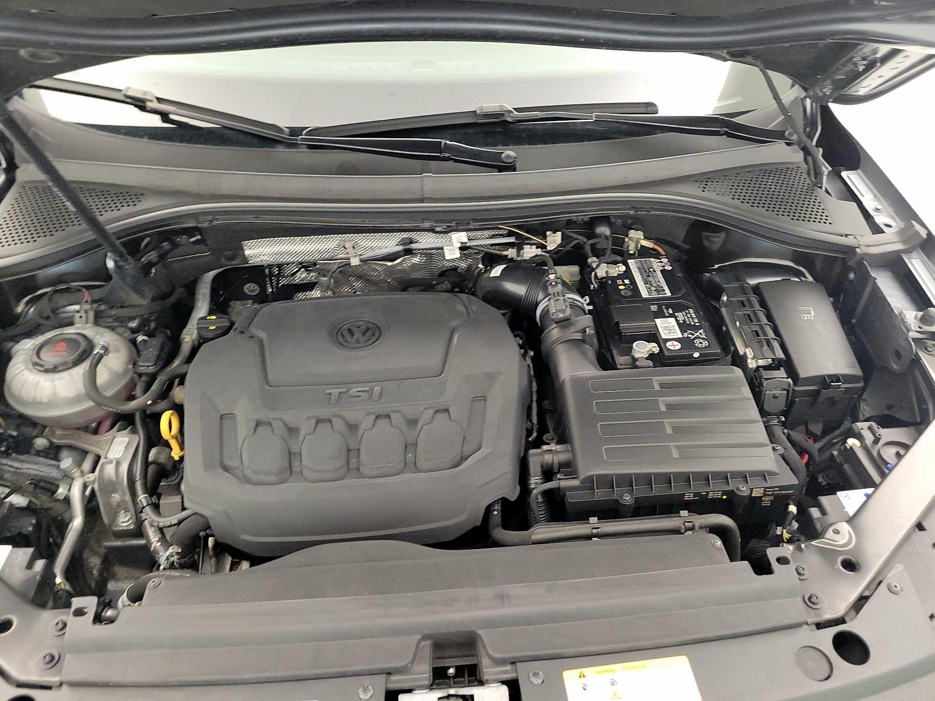 Thumbnail: 2023 Volkswagen Tiguan - 17