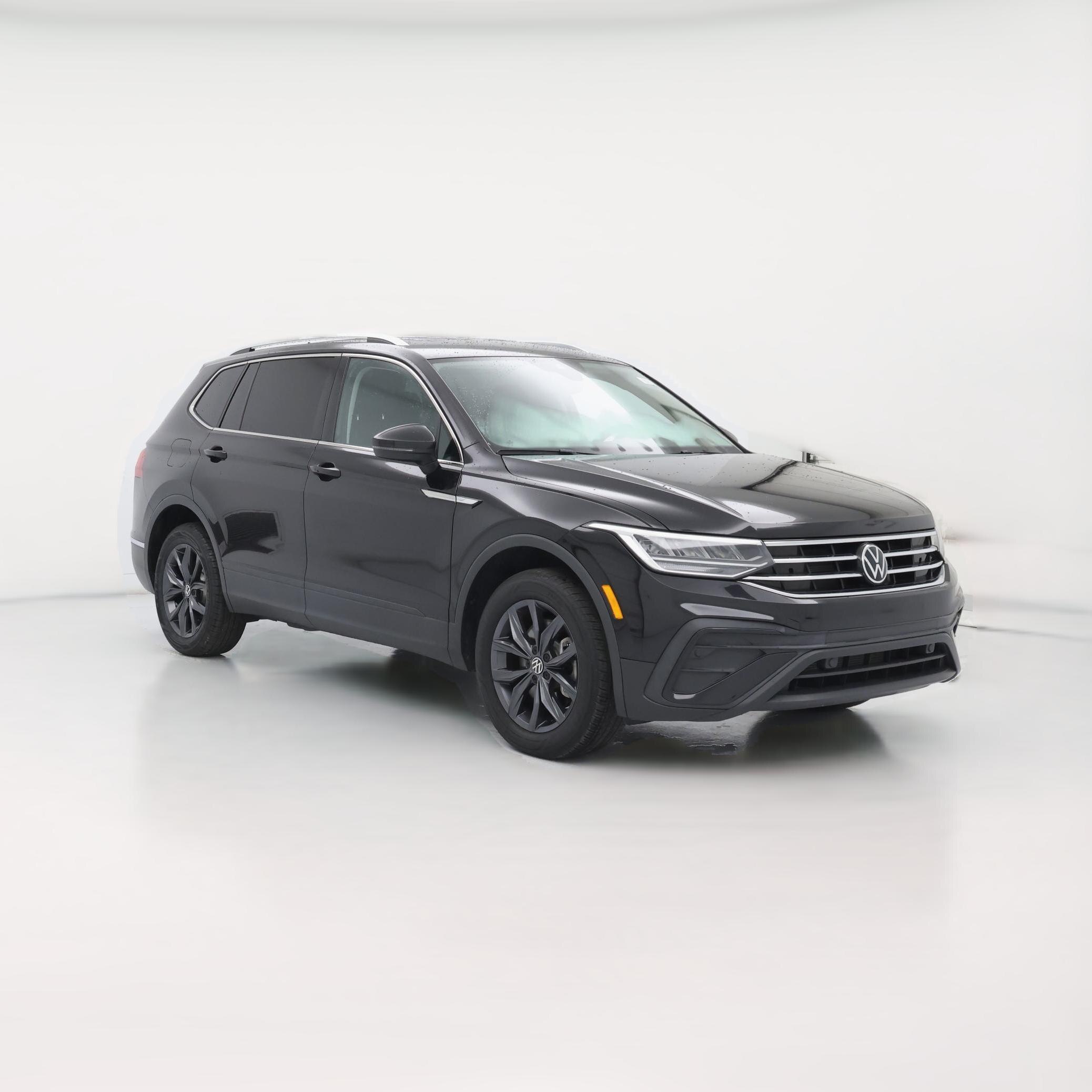 Thumbnail: 2023 Volkswagen Tiguan - 1