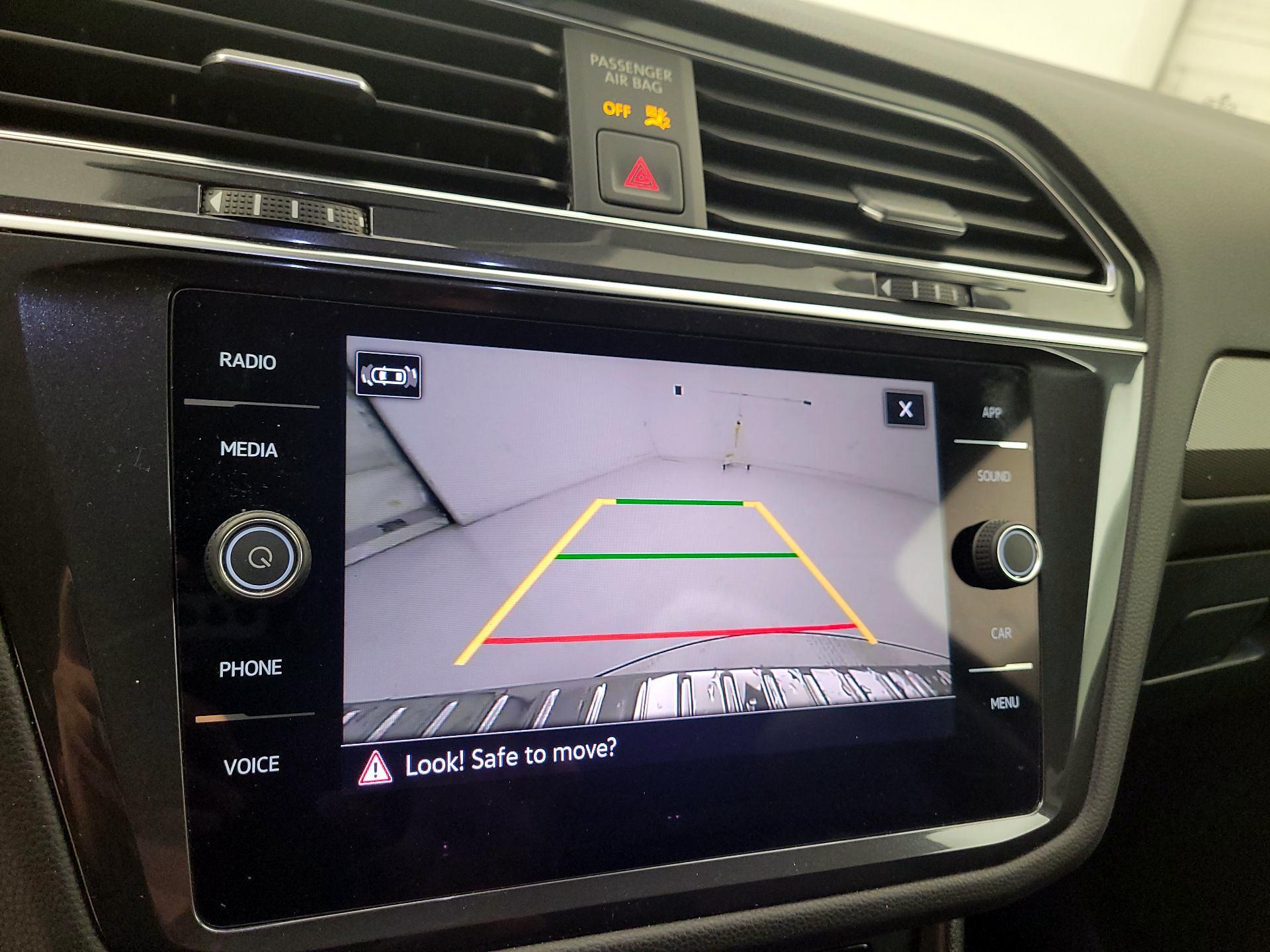 Thumbnail: 2023 Volkswagen Tiguan - 14