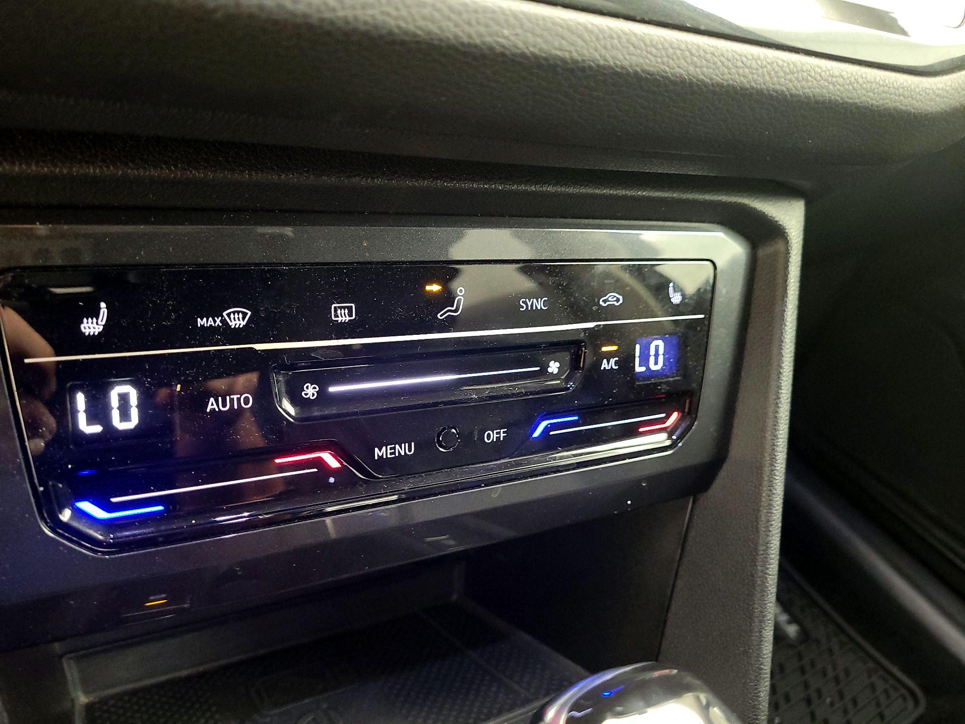 Thumbnail: 2023 Volkswagen Tiguan - 16