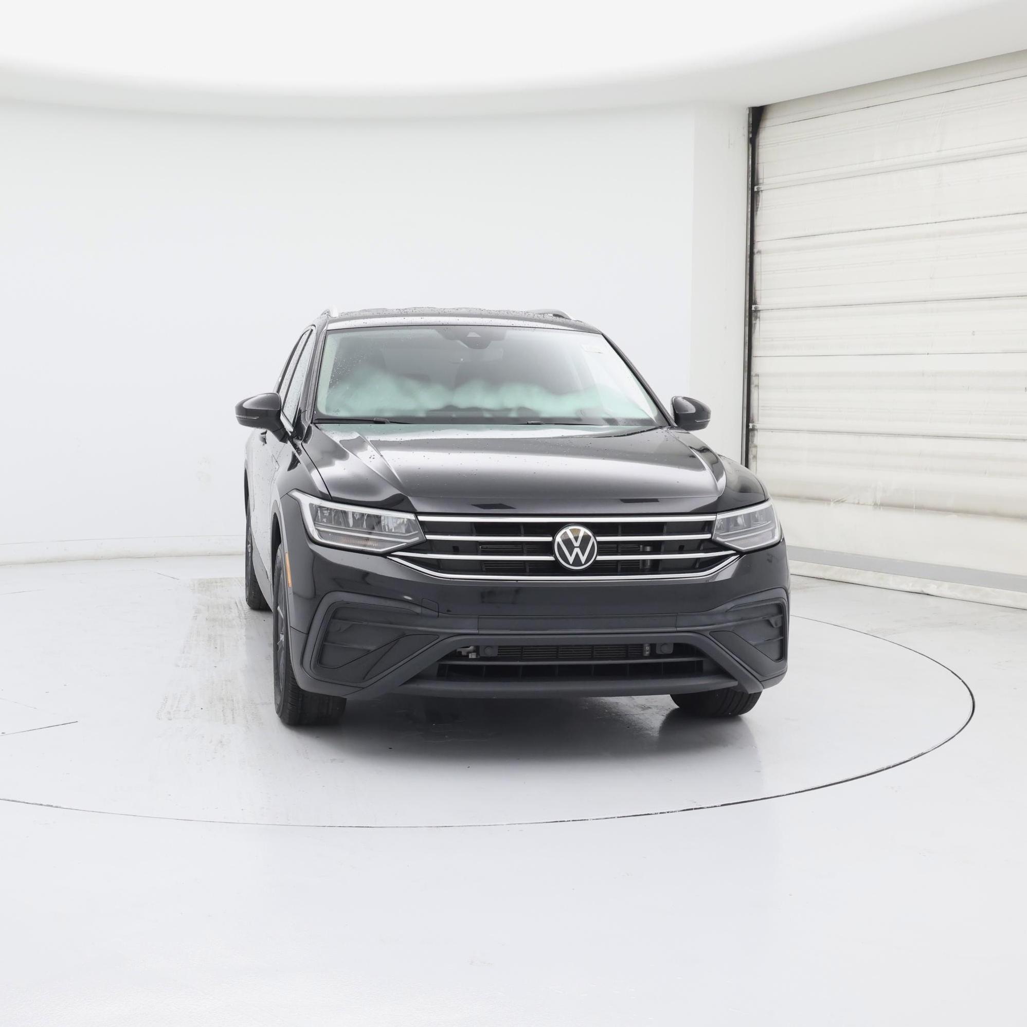 Thumbnail: 2023 Volkswagen Tiguan - 5