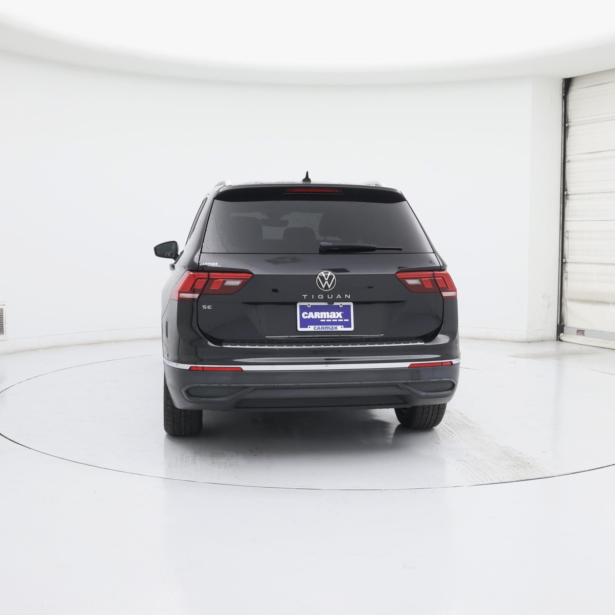 Thumbnail: 2023 Volkswagen Tiguan - 6