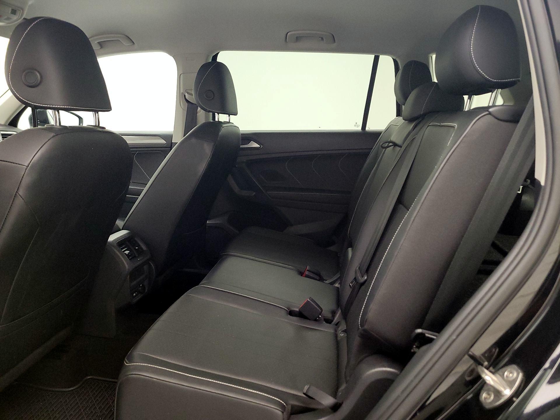 Thumbnail: 2022 Volkswagen Tiguan - 19