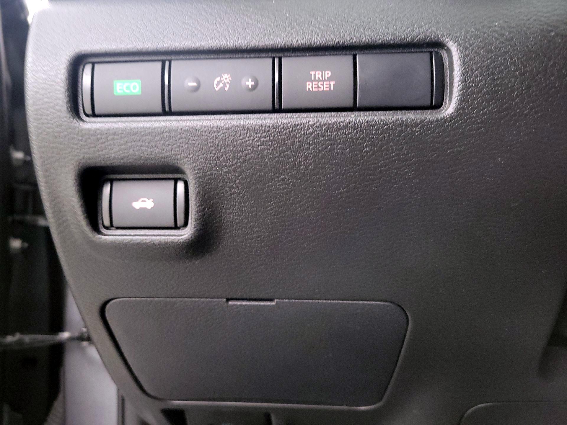 Thumbnail: 2022 Nissan Sentra - 13