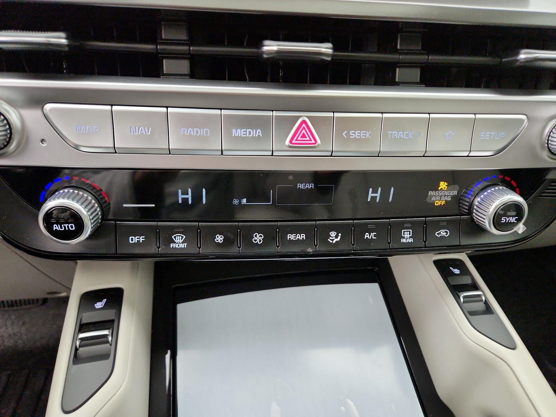 Thumbnail: 2025 Kia Telluride - 17