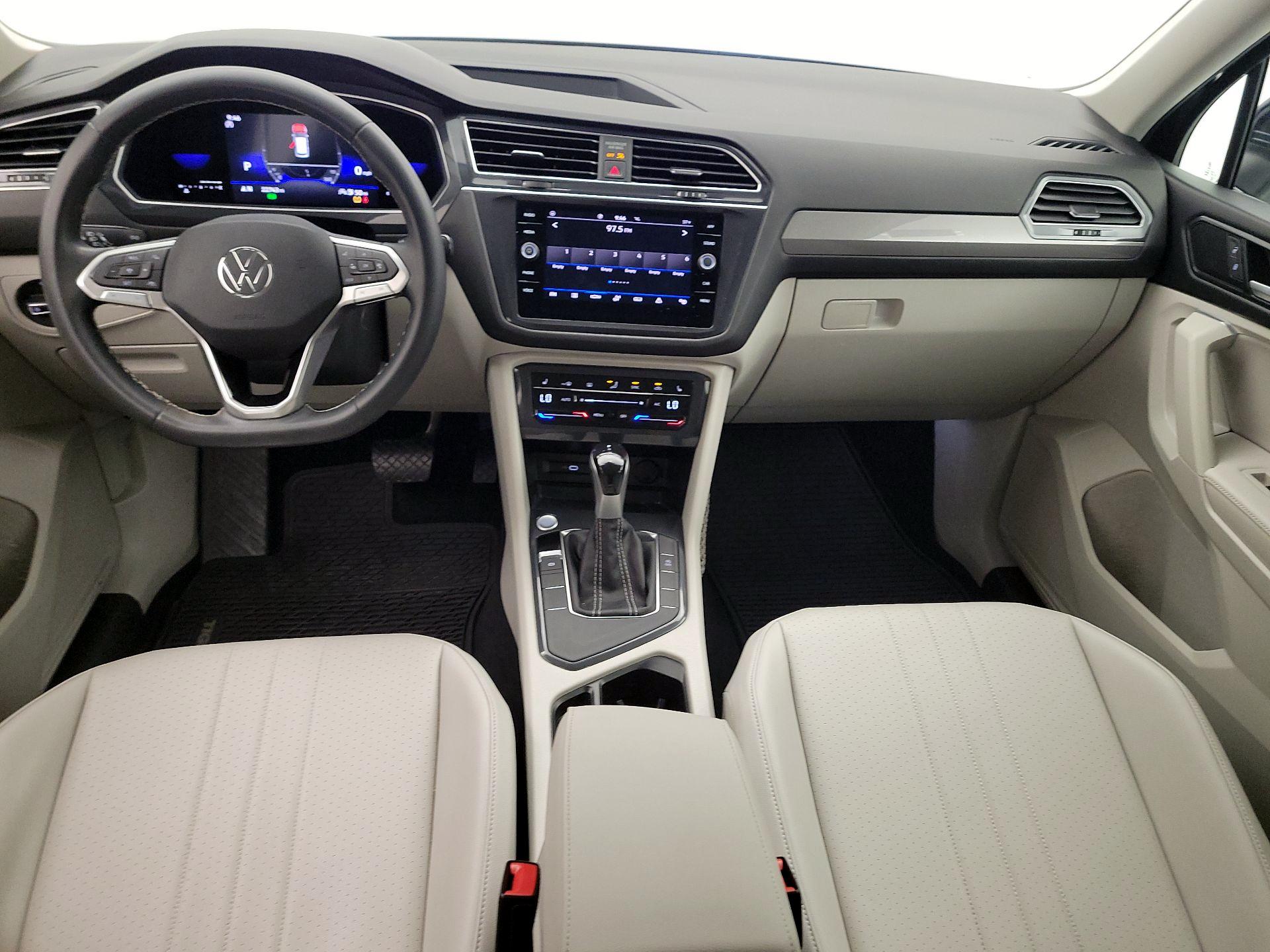 Thumbnail: 2022 Volkswagen Tiguan - 9