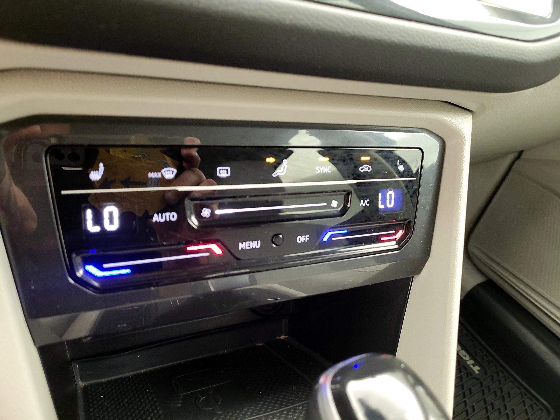 Thumbnail: 2022 Volkswagen Tiguan - 14