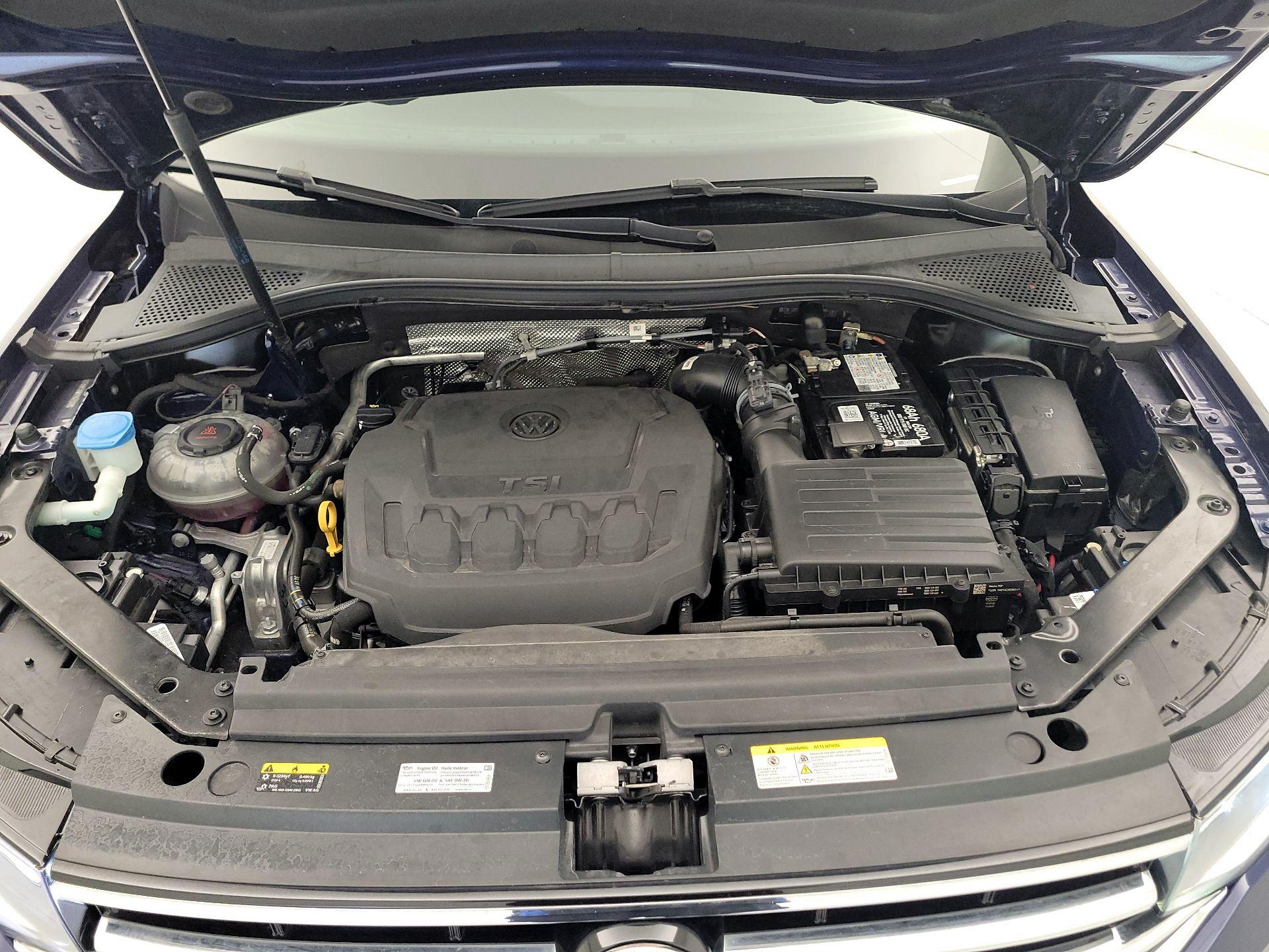 Thumbnail: 2022 Volkswagen Tiguan - 17