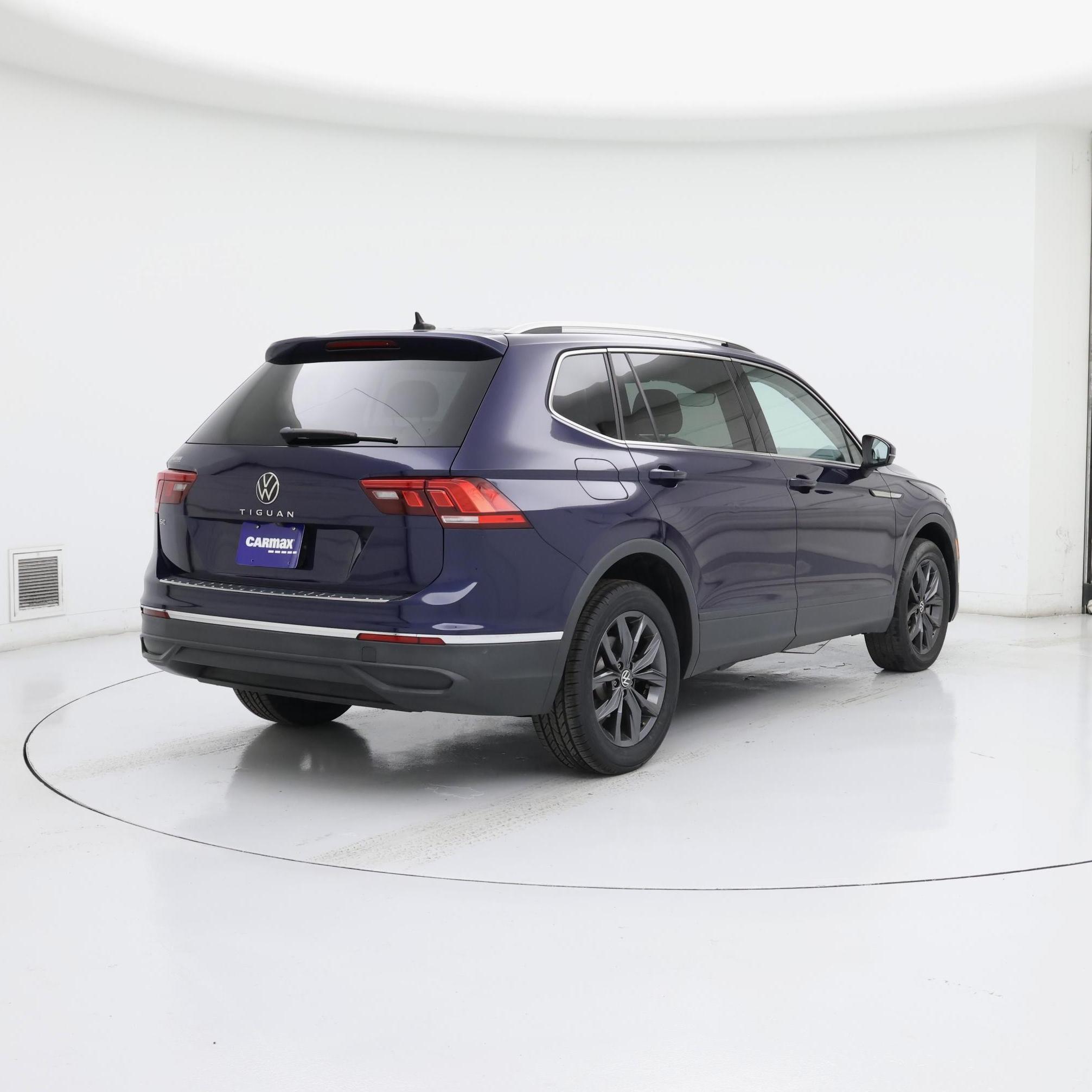 Thumbnail: 2022 Volkswagen Tiguan - 8