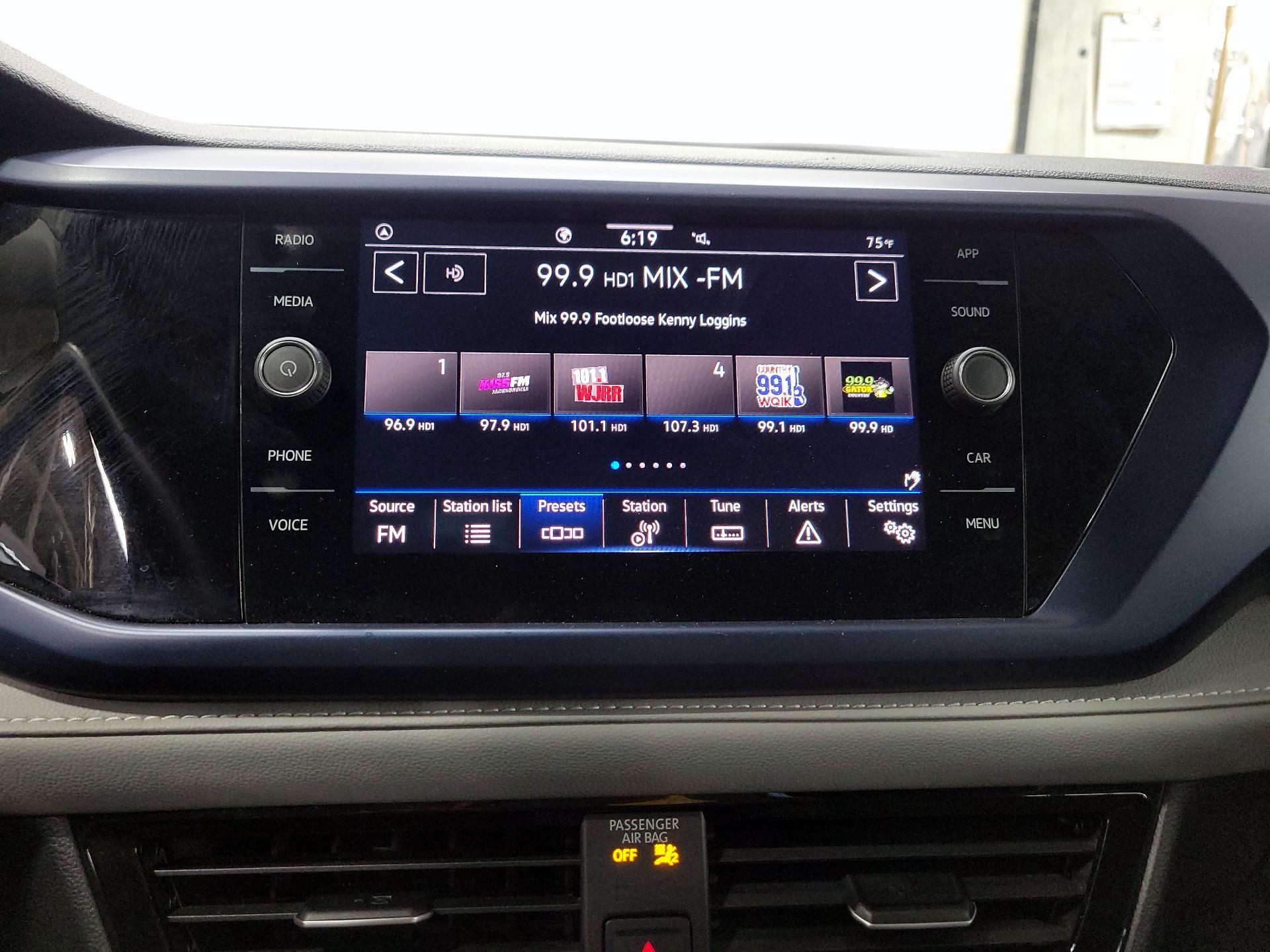 Thumbnail: 2024 Volkswagen Taos - 15