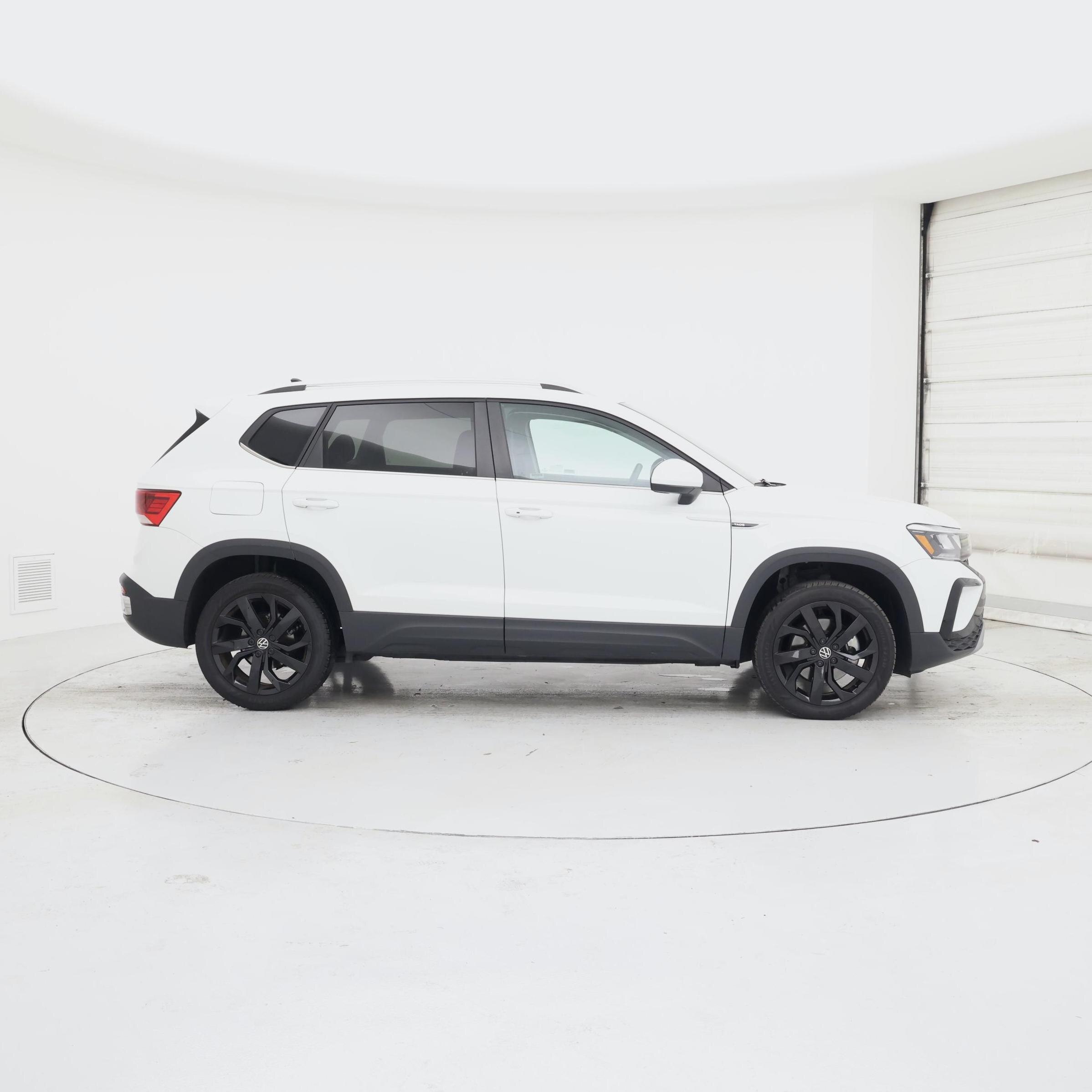 Thumbnail: 2024 Volkswagen Taos - 7