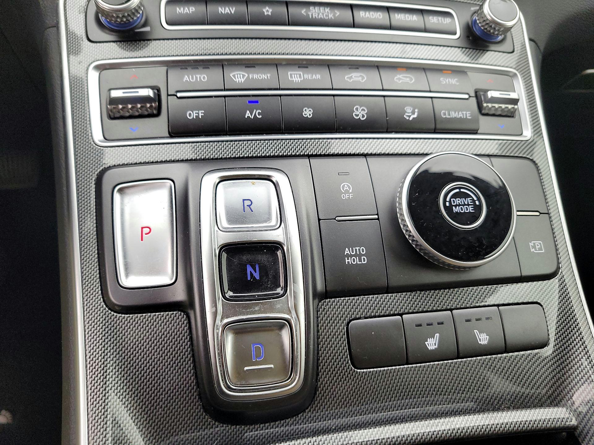 Thumbnail: 2023 Hyundai Santa Fe - 18