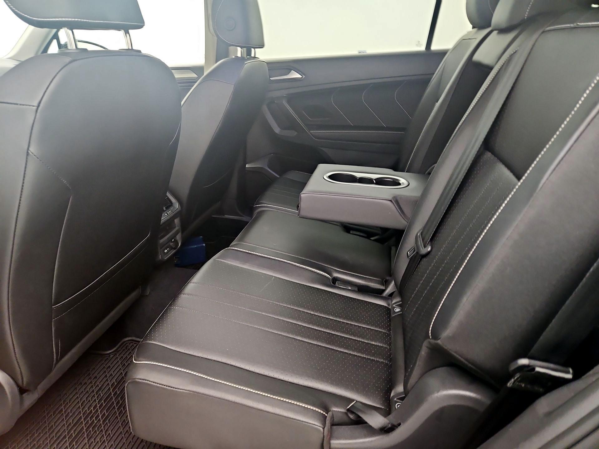 Thumbnail: 2022 Volkswagen Tiguan - 18