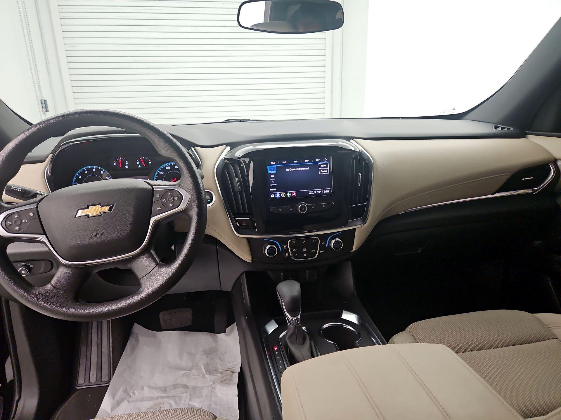 Thumbnail: 2023 Chevrolet Traverse - 9