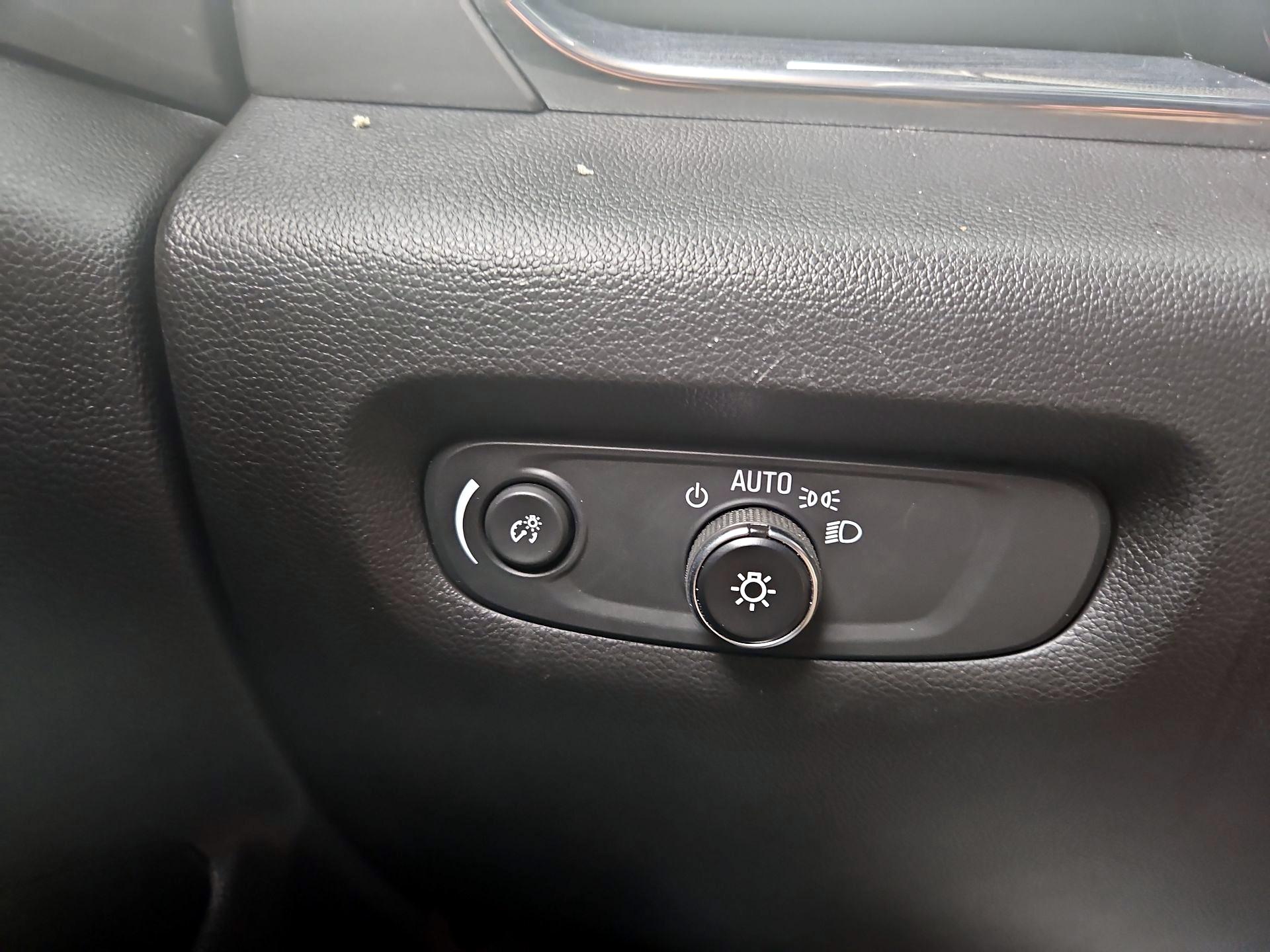 Thumbnail: 2023 Chevrolet Traverse - 13