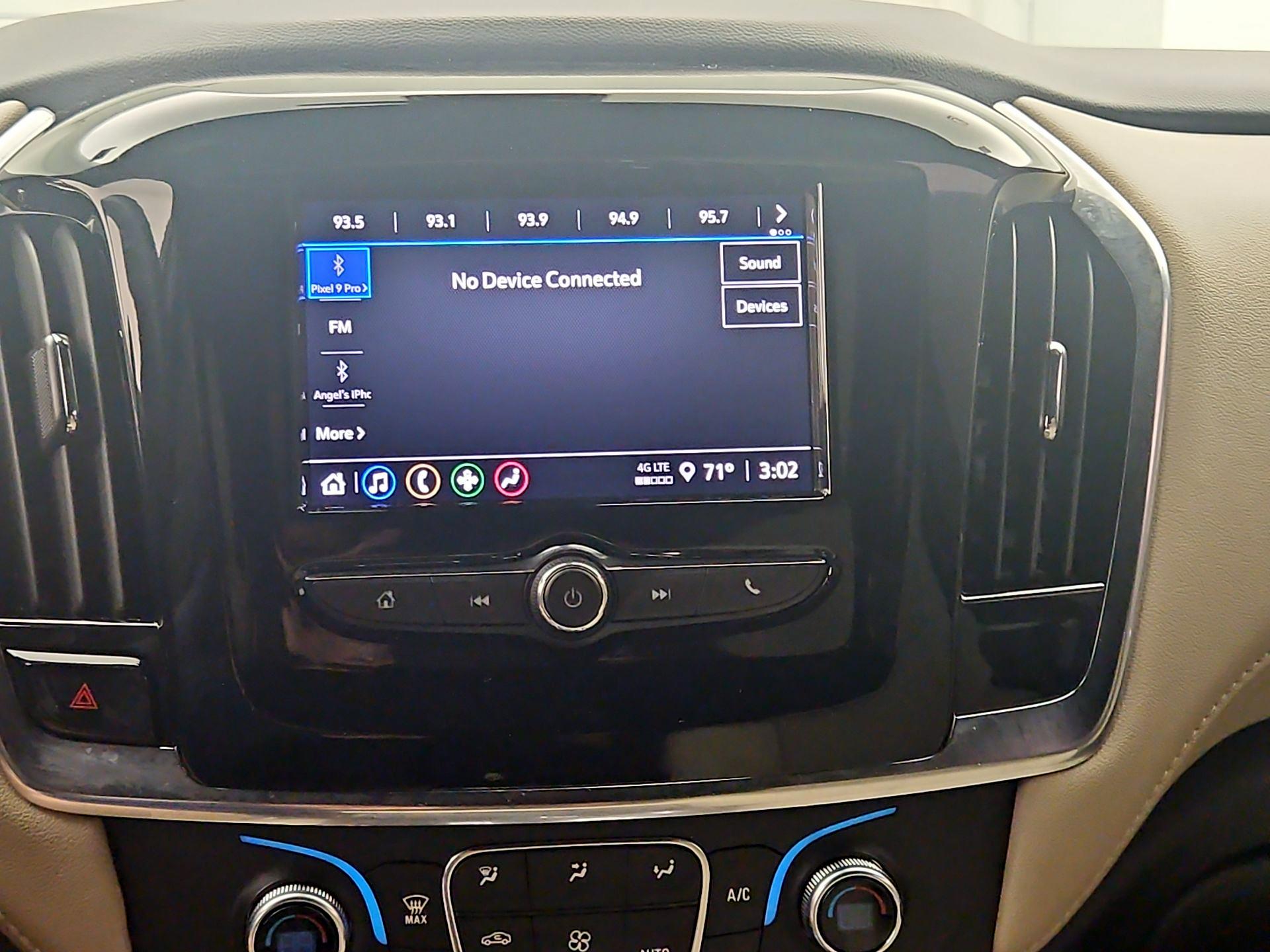 Thumbnail: 2023 Chevrolet Traverse - 15