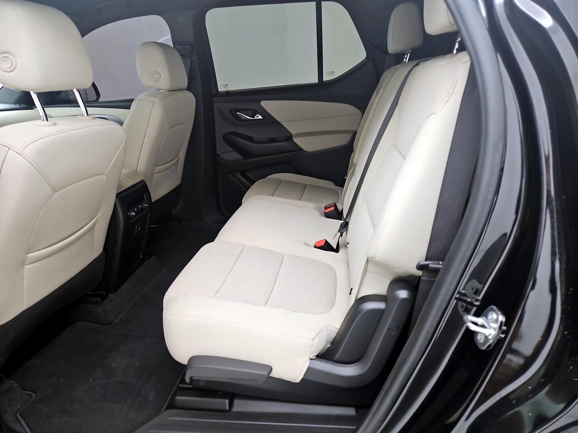 Thumbnail: 2023 Chevrolet Traverse - 19