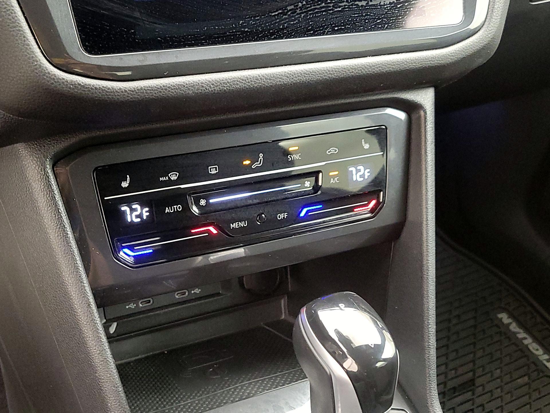 Thumbnail: 2022 Volkswagen Tiguan - 16