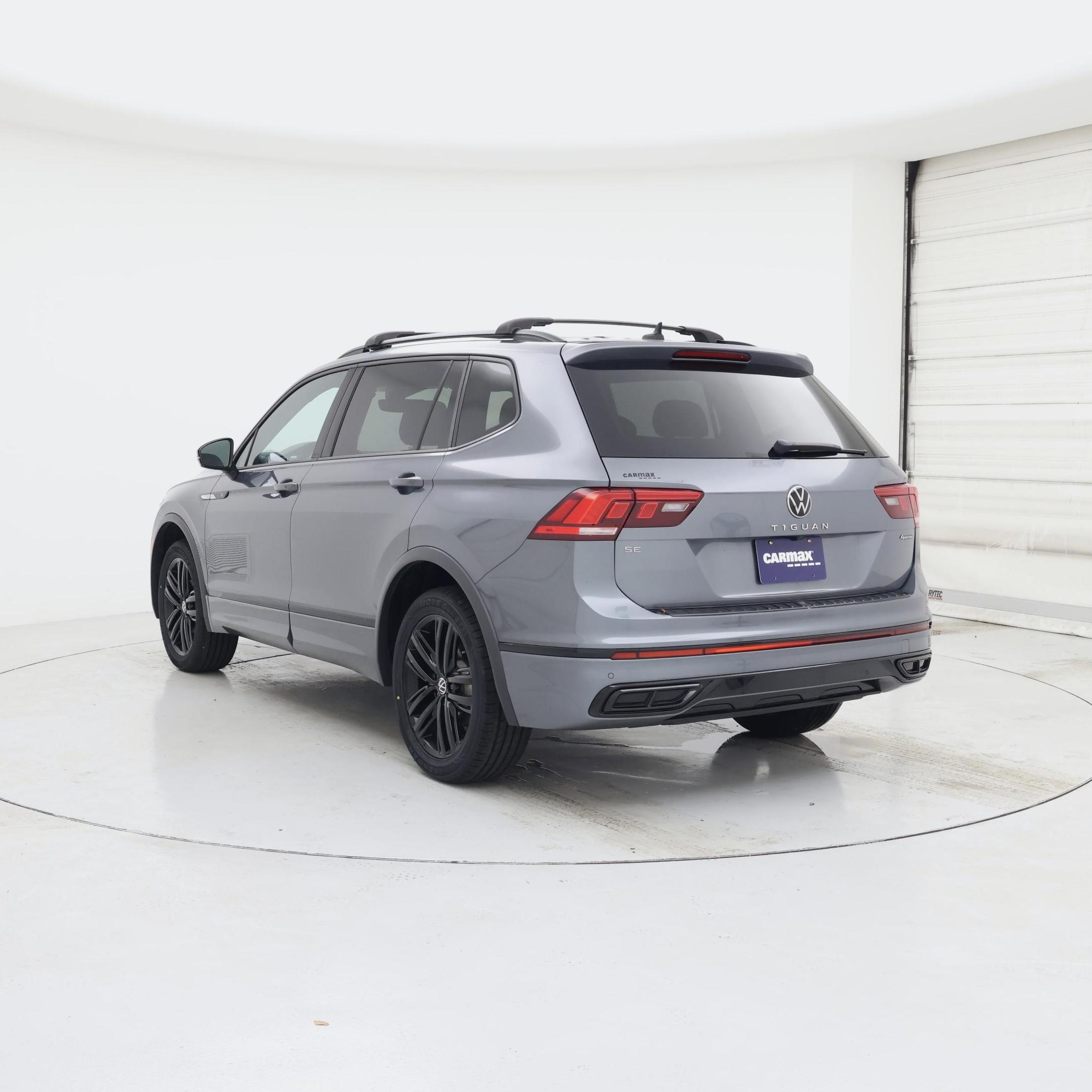 Thumbnail: 2022 Volkswagen Tiguan - 2