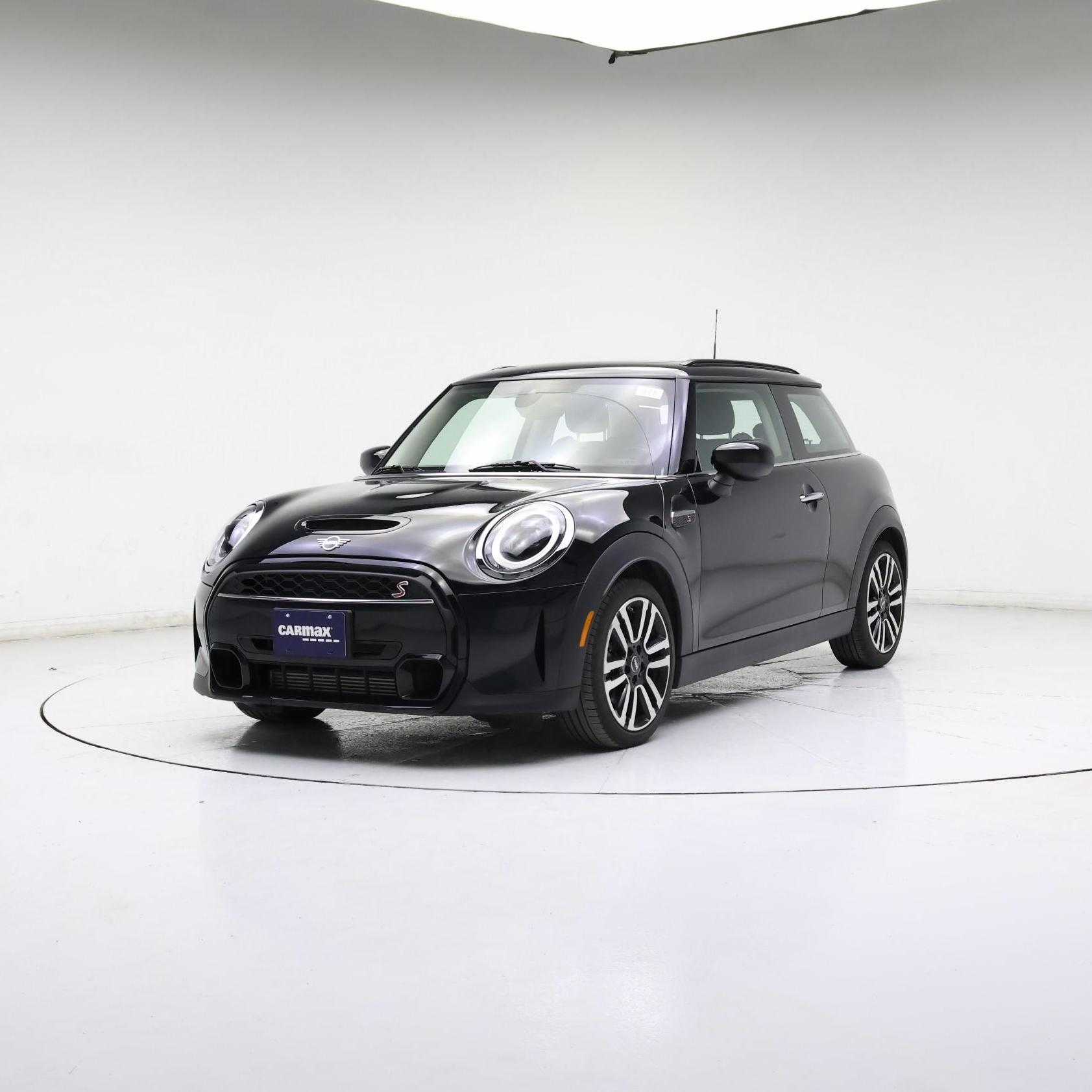 Thumbnail: 2022 Volkswagen Tiguan - 4