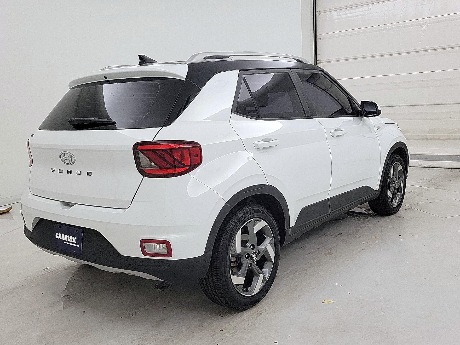 Thumbnail: 2022 Hyundai Venue - 5