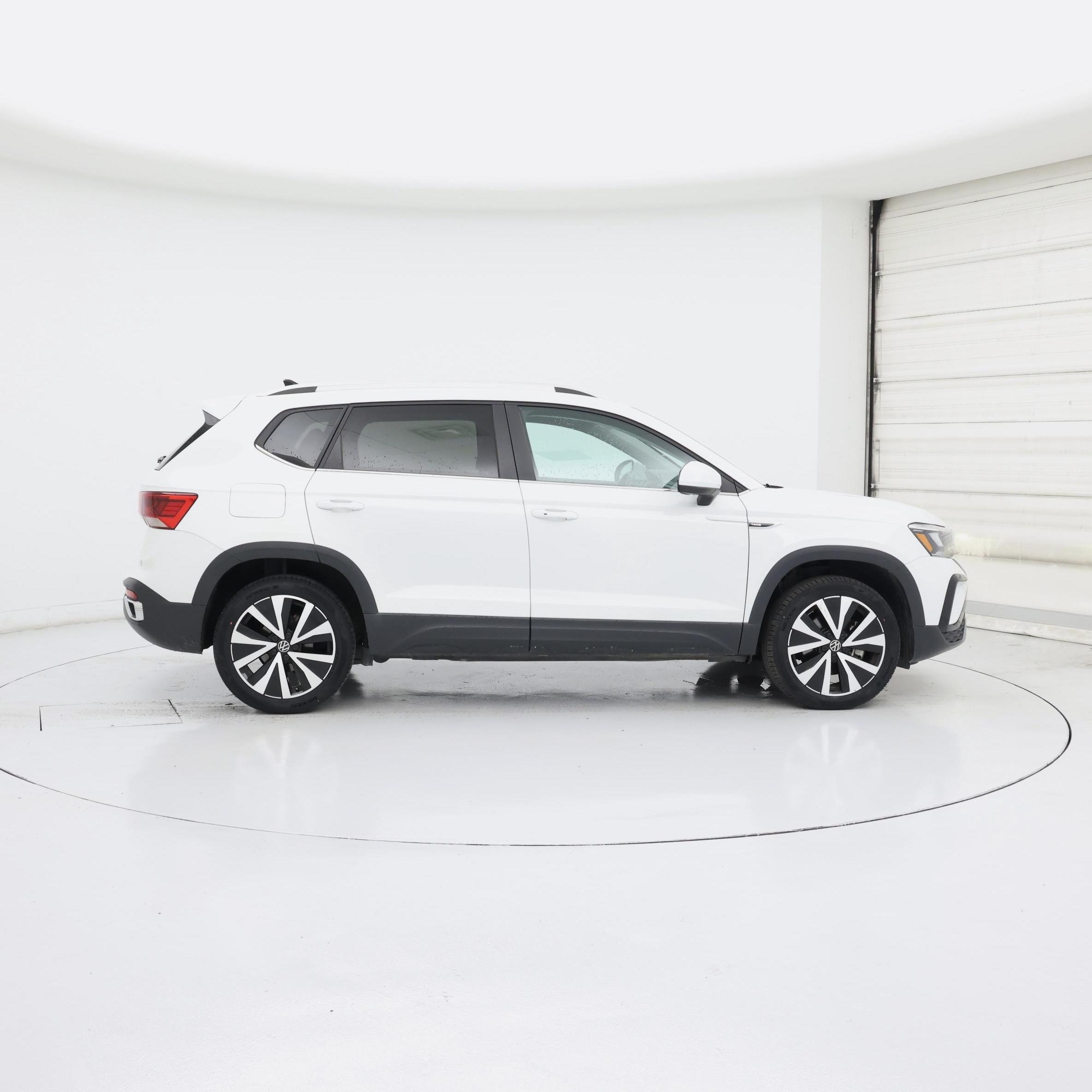 Thumbnail: 2024 Volkswagen Taos - 7